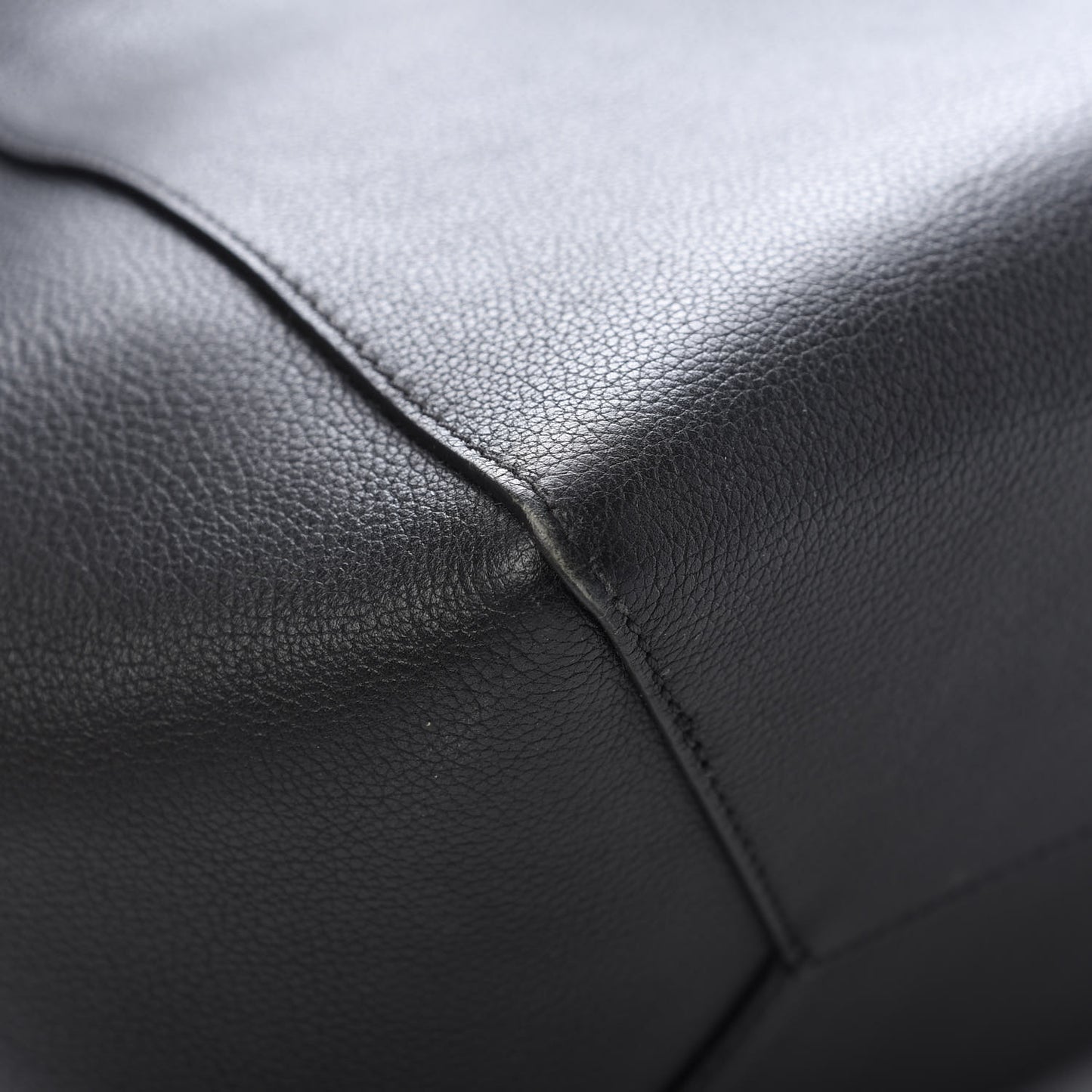 Calfskin Lockme Cabas Black