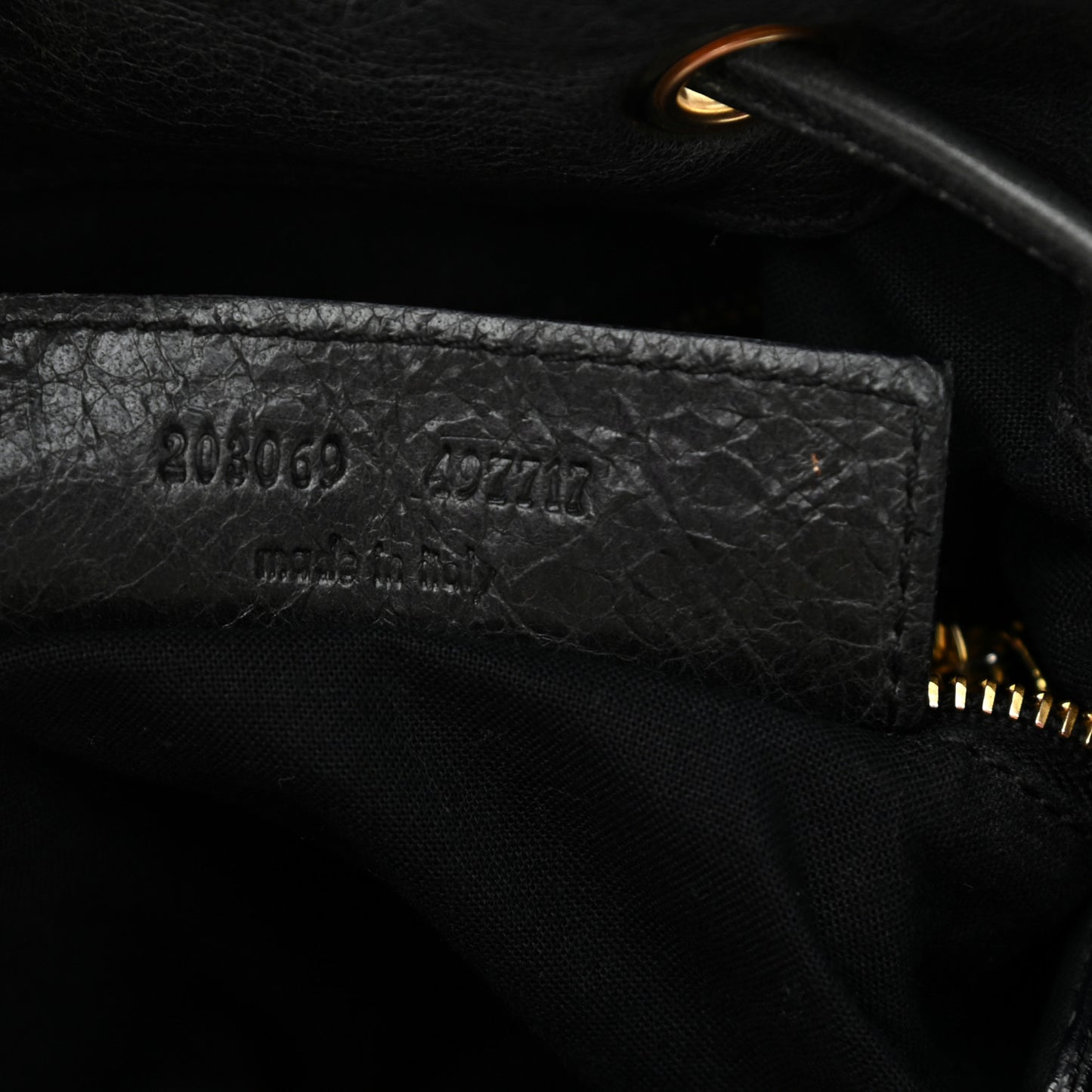 Agneau Giant 21 Gold Hardware Pompon Black