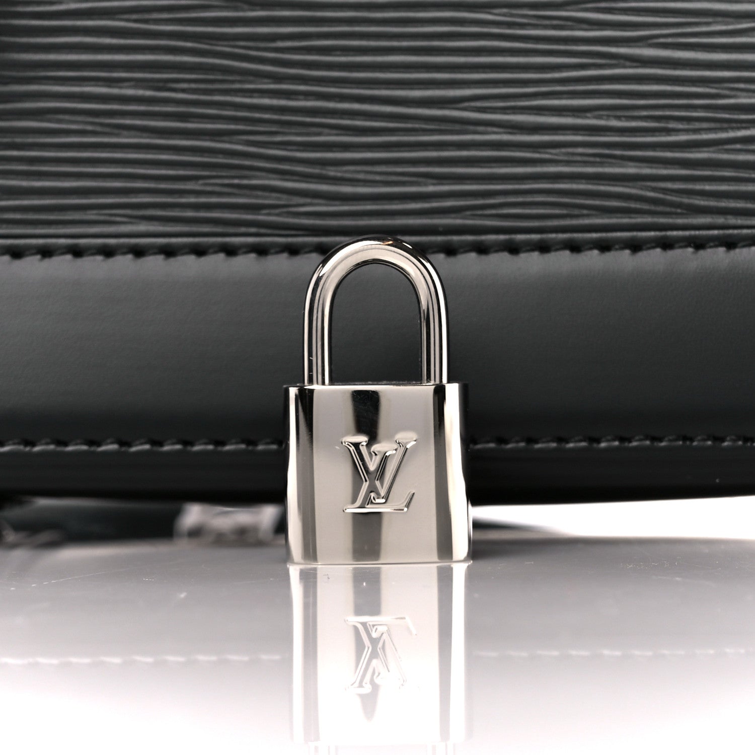 Louis Vuitton Epi Alma BB Black 8 of 13