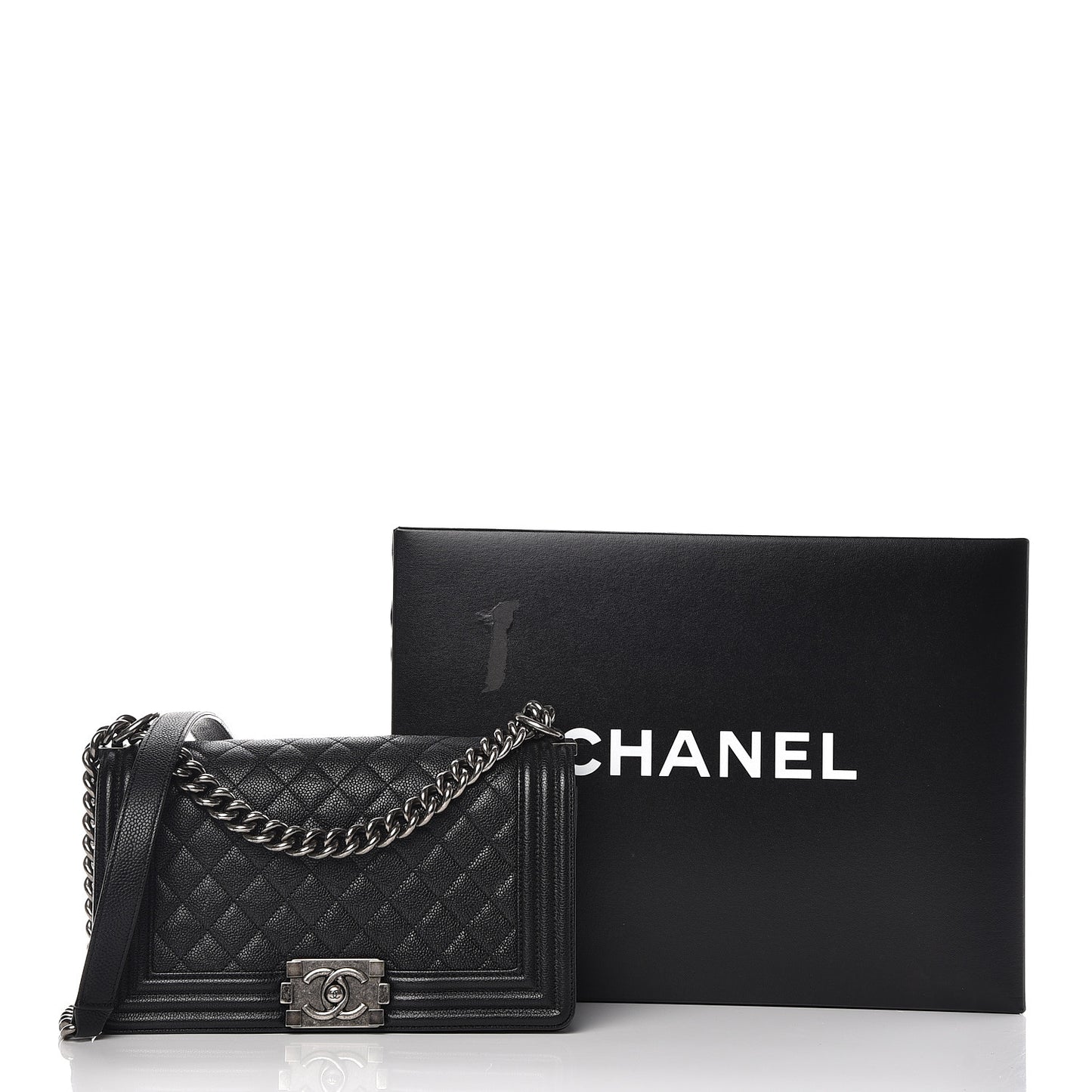 Caviar Quilted Medium Boy Flap Black