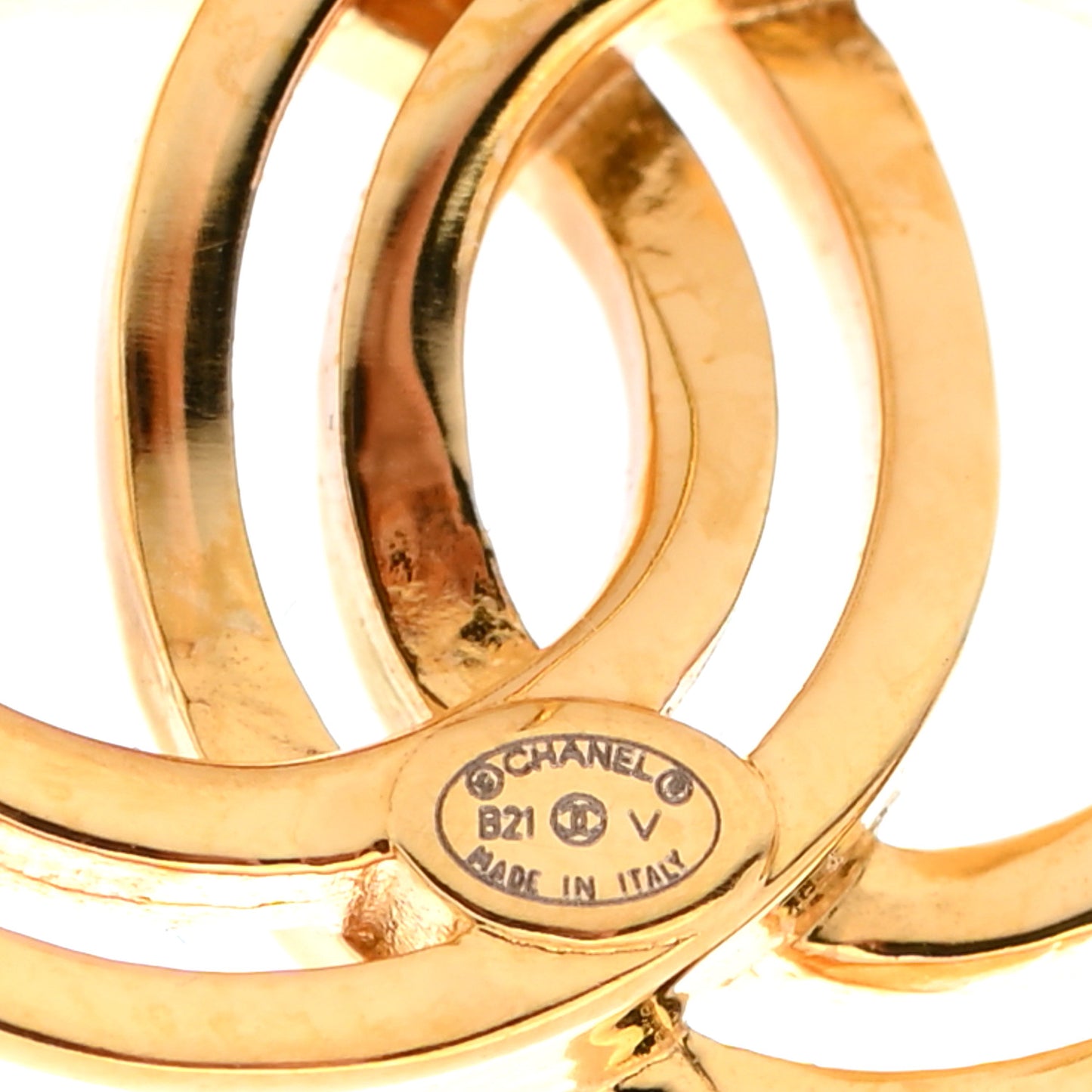 Metal Obazine CC Earrings Gold