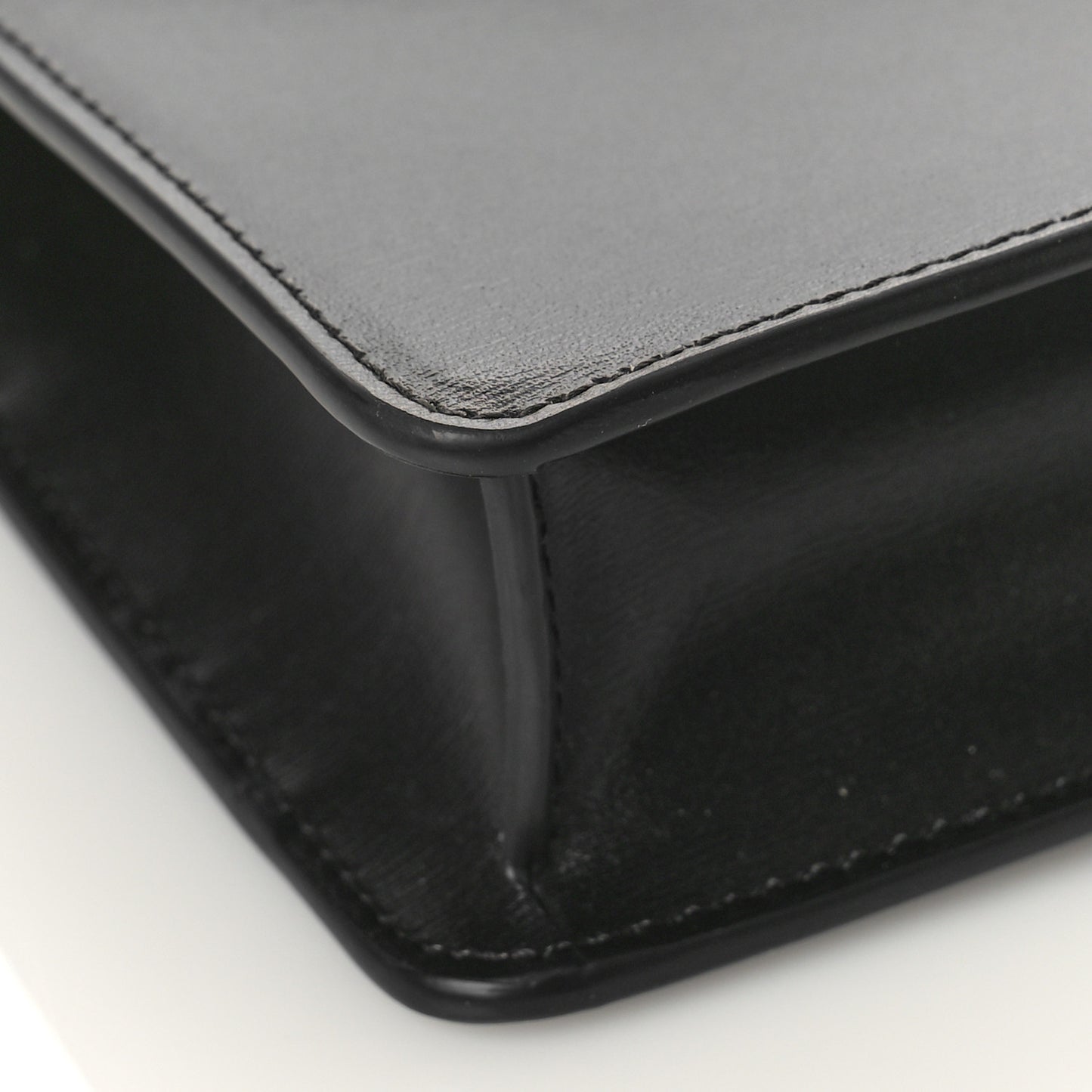 Shiny Calfskin Triomphe Margo Wallet on Chain Black