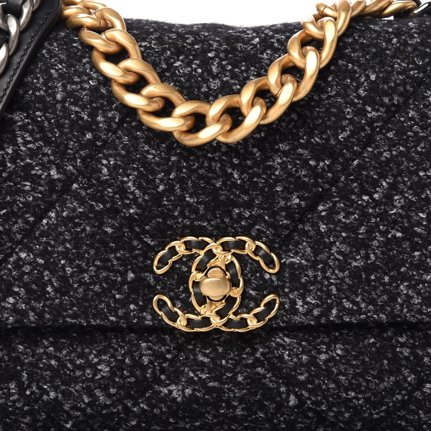 Tweed Quilted Medium Chanel 19 Flap Black