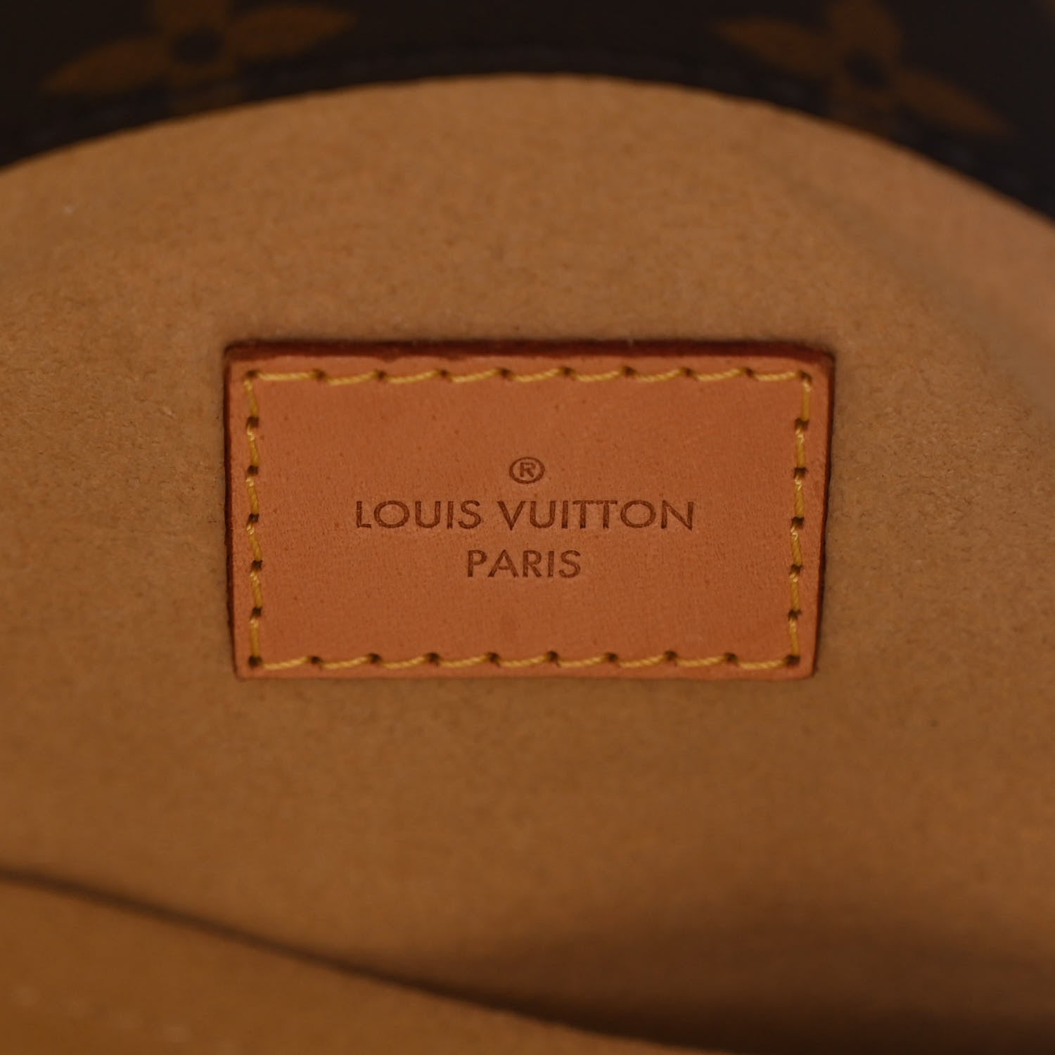 Louis Vuitton Monogram Artsy MM 6 of 9