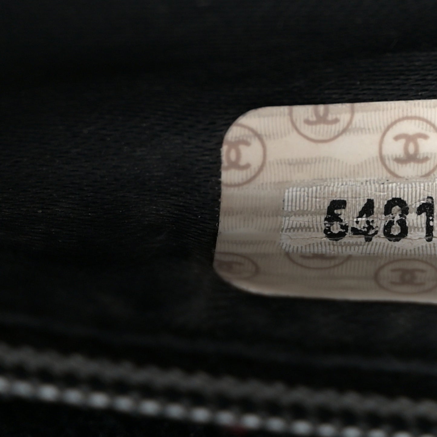 Caviar CC Shoulder Bag Black