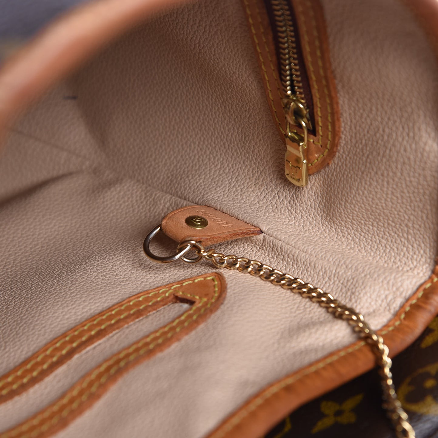 Monogram Petit Bucket 23