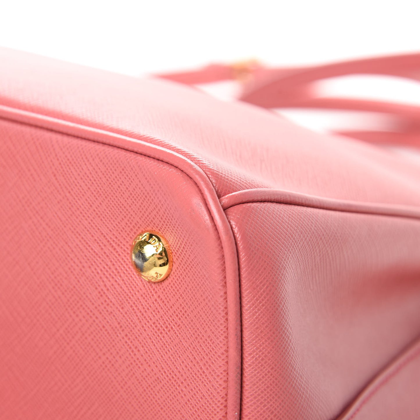 Saffiano Lux Medium Tote Bruyere