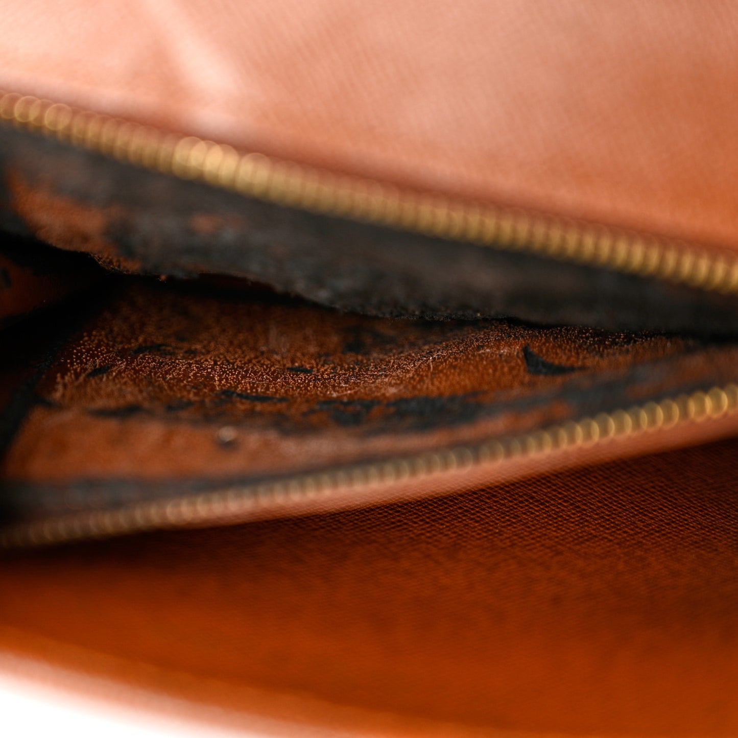 Monogram Pochette Bordeaux