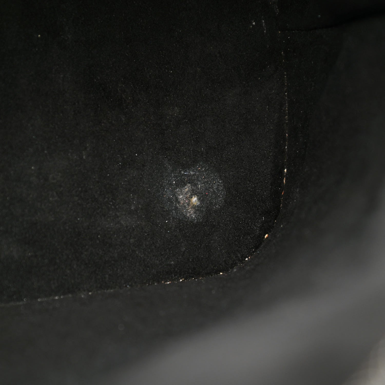 Louis Vuitton Electric Epi Alma GM Black 9 of 10