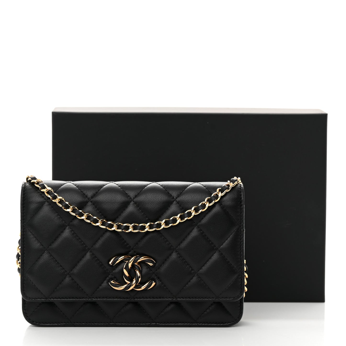 Lambskin Quilted Twisted CC Wallet On Chain WOC Black
