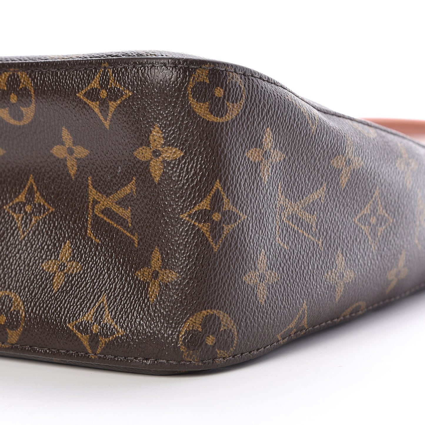 Monogram Looping MM