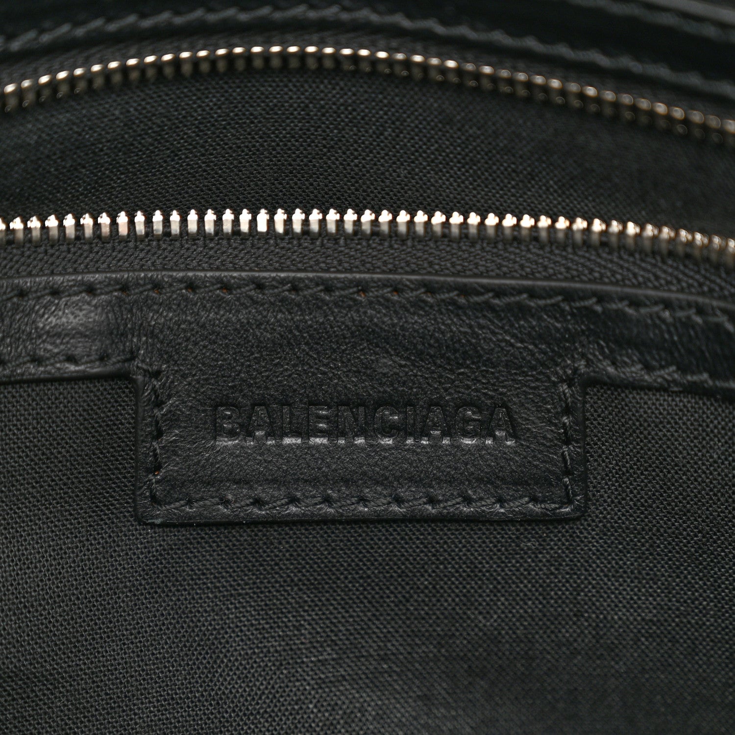 Balenciaga Agneau Arena Silver Hardware Medium Le City Black 6 of 9