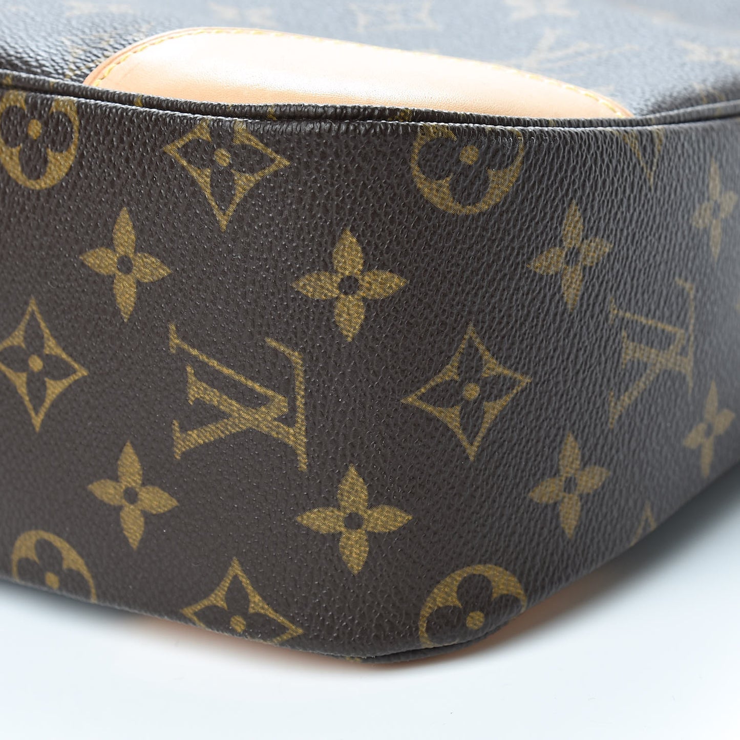Monogram Boulogne 30