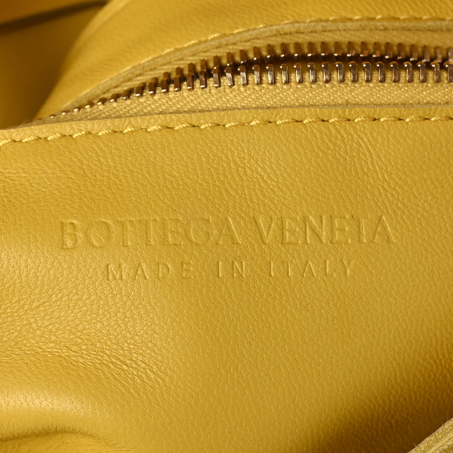 Lambskin Maxi Intrecciato Cassette Crossbody Bag Buttercup