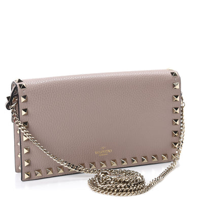 Valentino Garavani Pebbled Calfskin Rockstud Flap Wallet On Chain Poudre 2 of 10