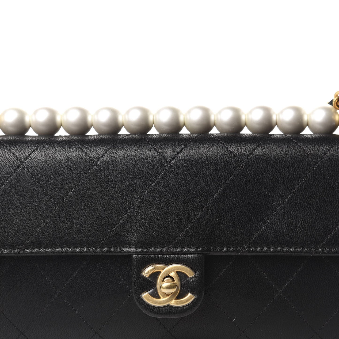 Goatskin Quilted Chic Pearls Clutch With Chain Black
