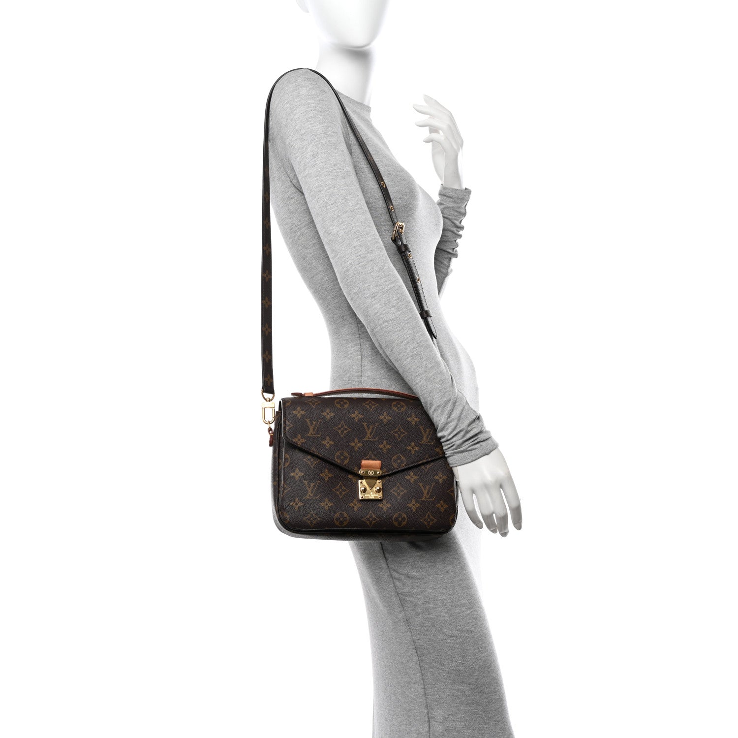 Louis Vuitton Monogram Pochette Metis 2 of 11