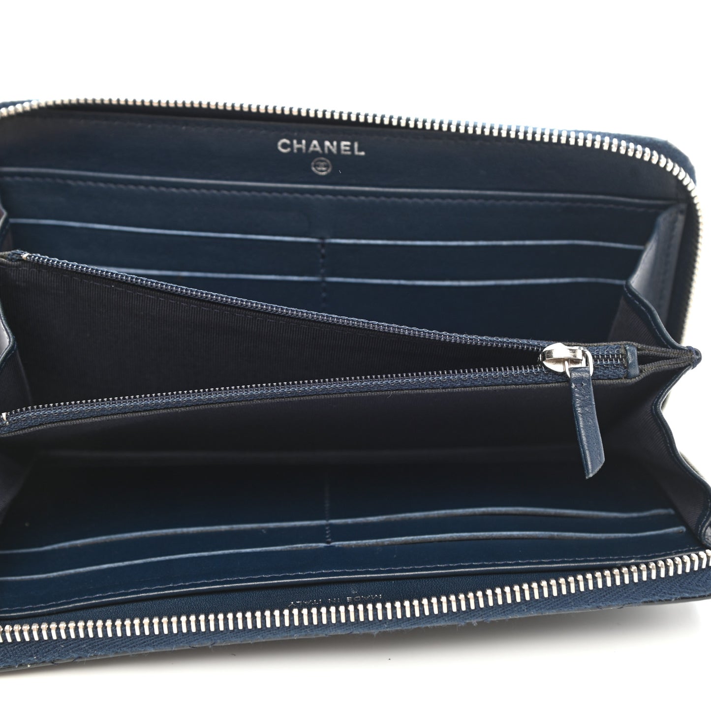 Patent Calfskin Quilted Large Gusset Zip Around Wallet Blue