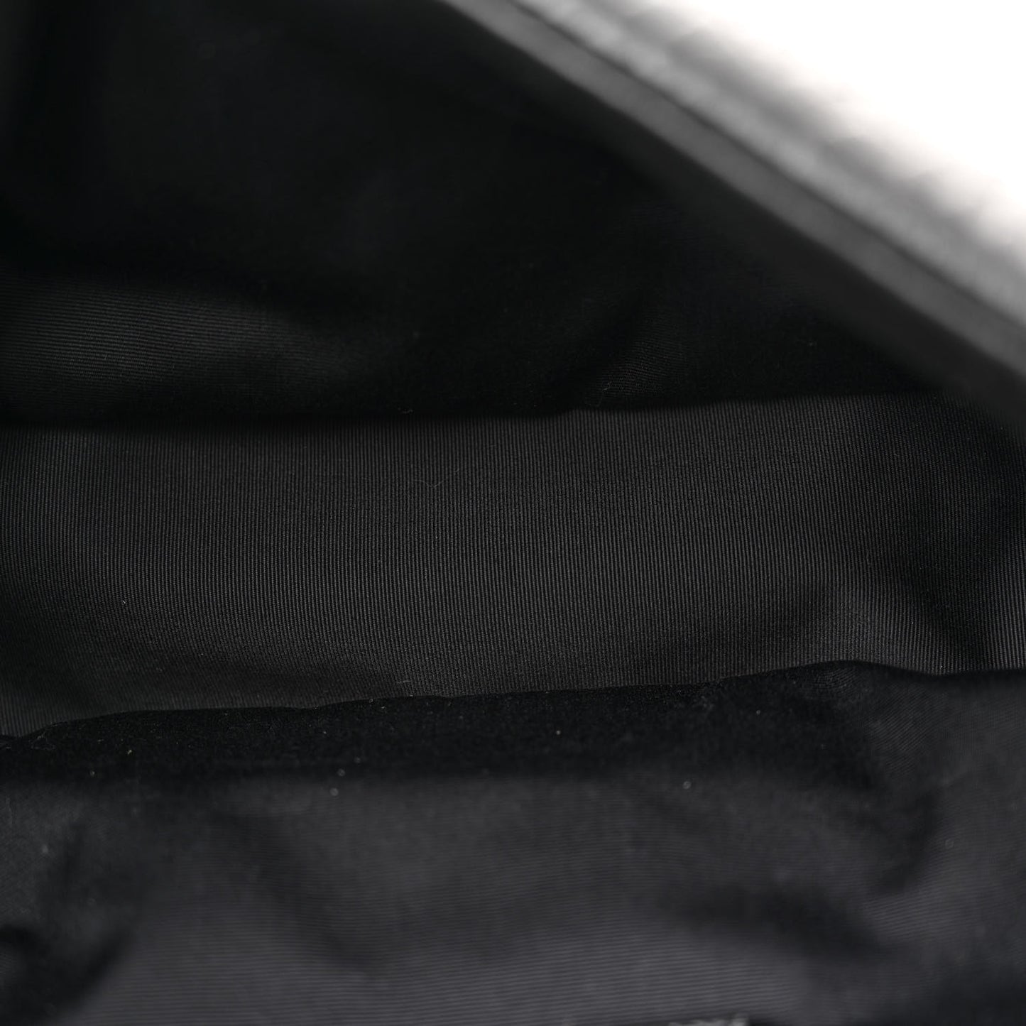 Grained Lambskin Large Calypso Black