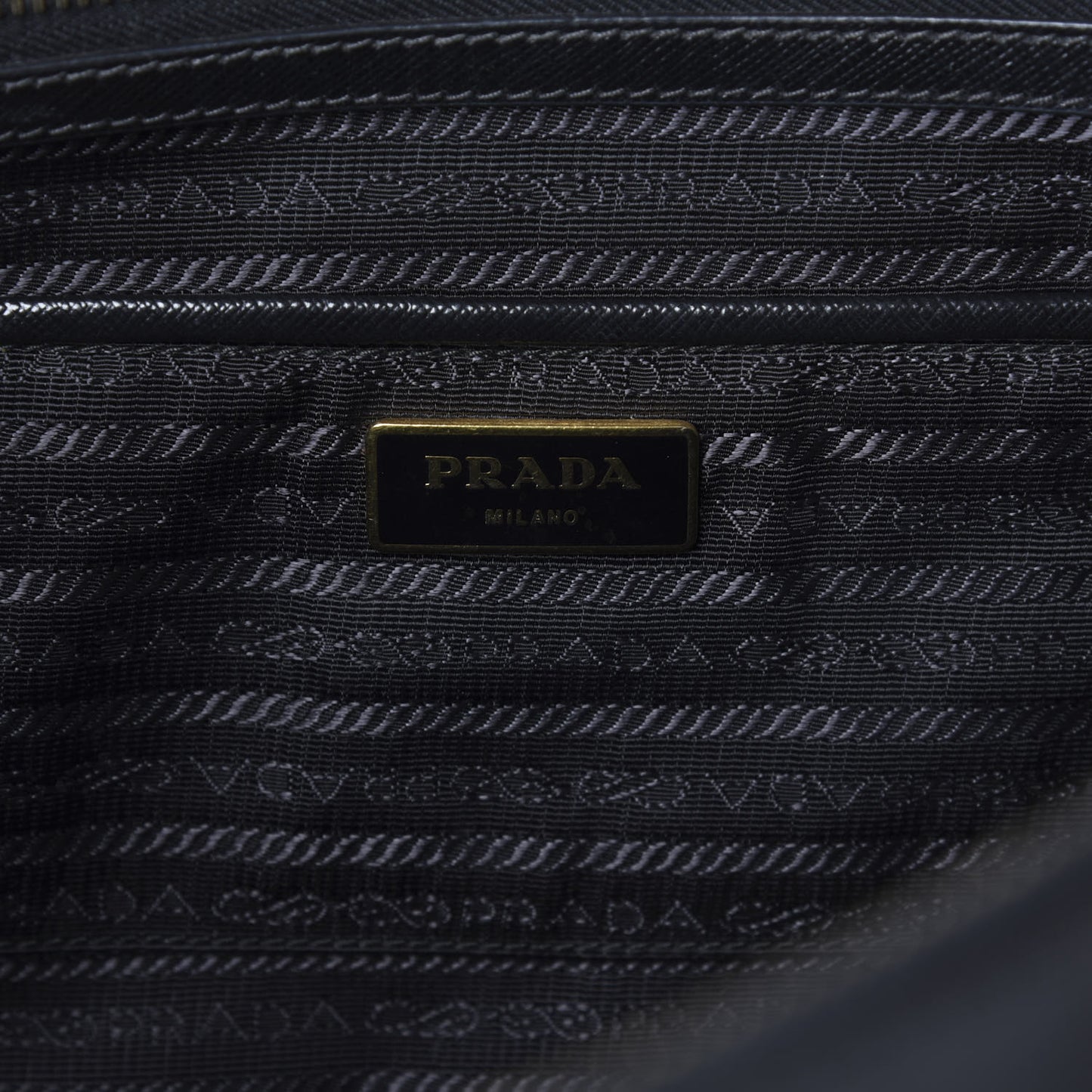 Saffiano Large Galleria Double Zip Tote Black