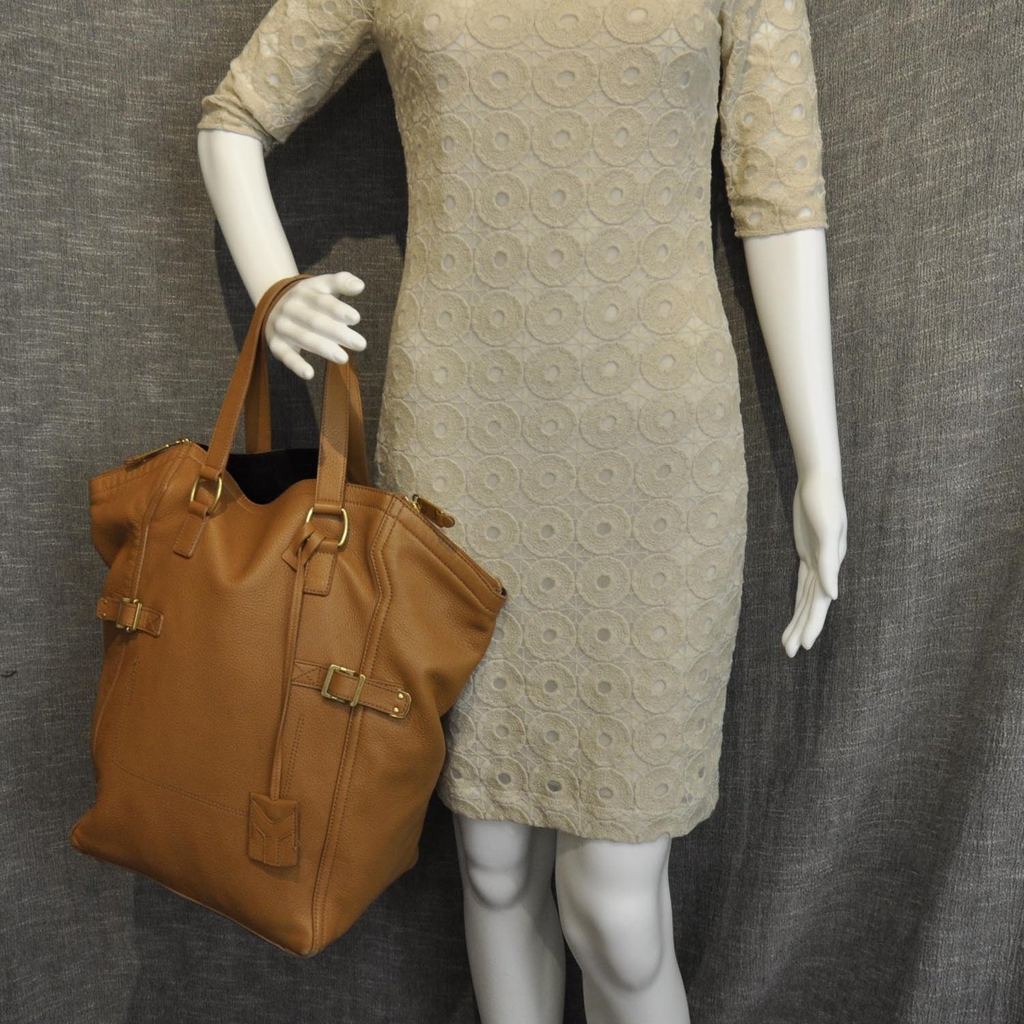 Leather Downtown Tote Camel