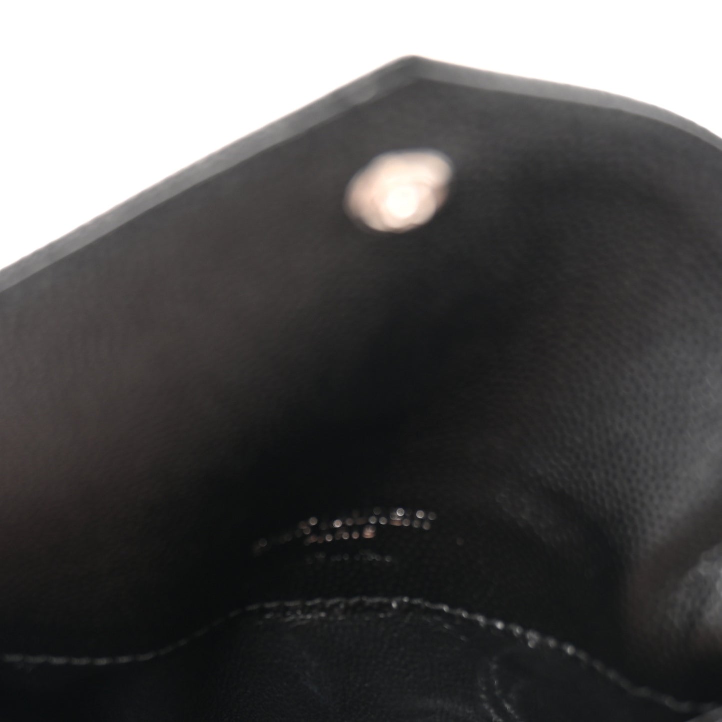 Grain De Poudre Matelasse Chevron Monogram Compact Wallet Black