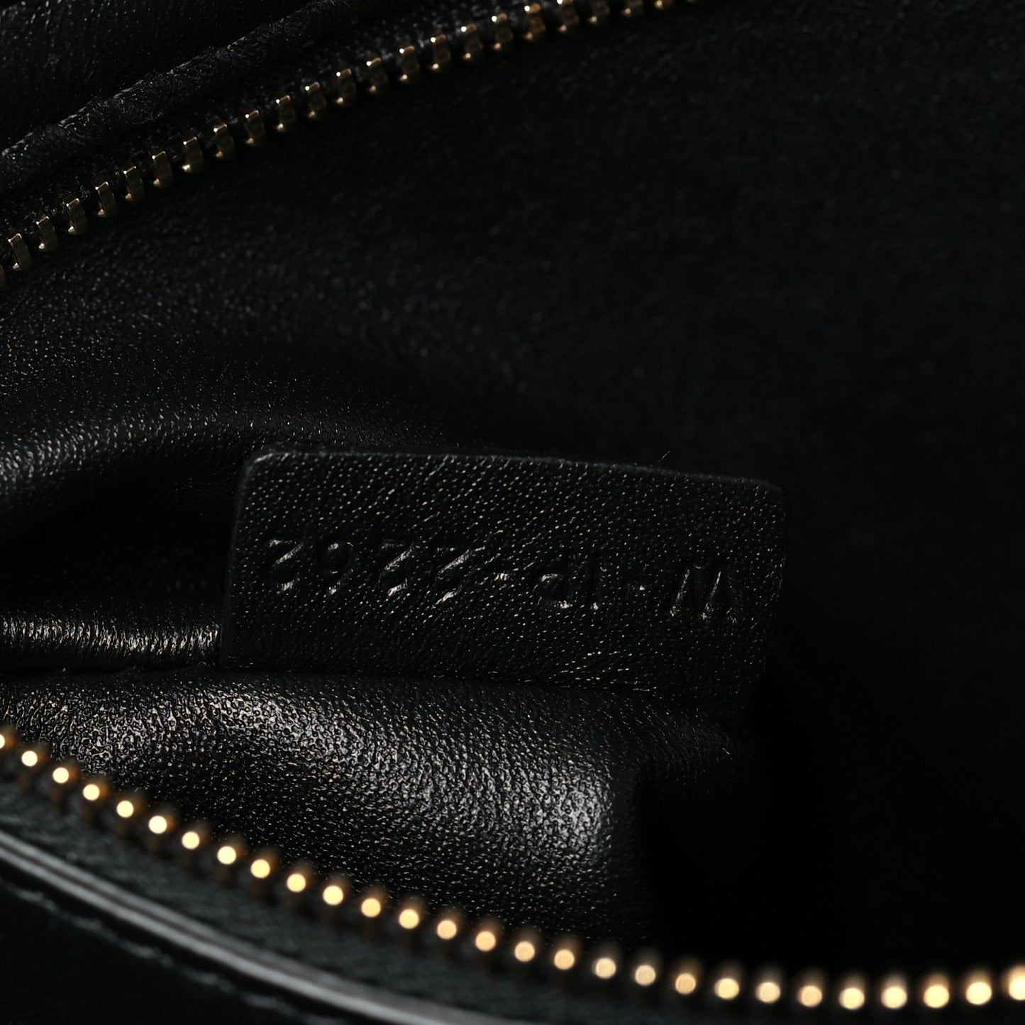 Shiny Calfskin Medium Triomphe Black