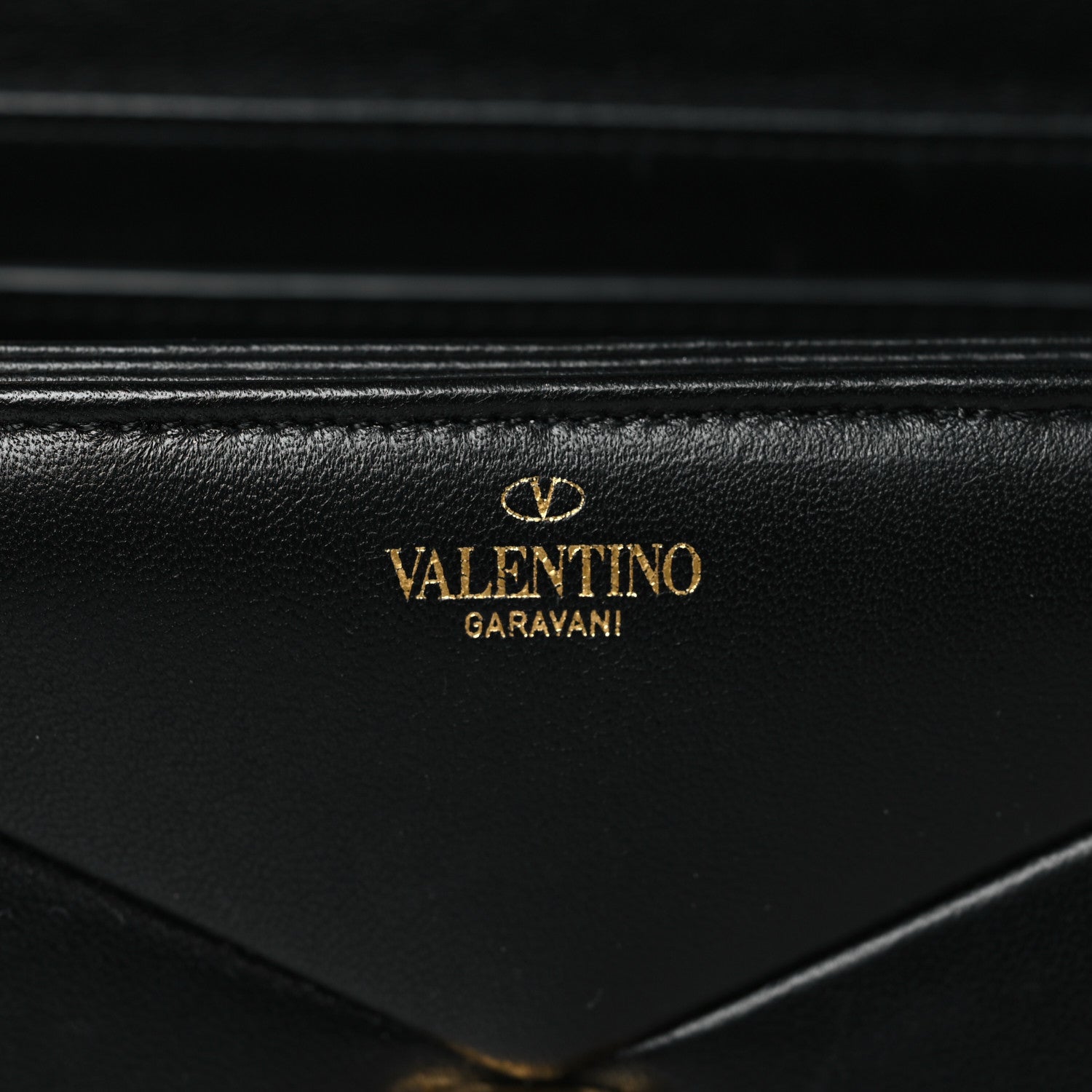 Valentino Garavani Nappa One Stud Chain Clutch Black 6 of 8