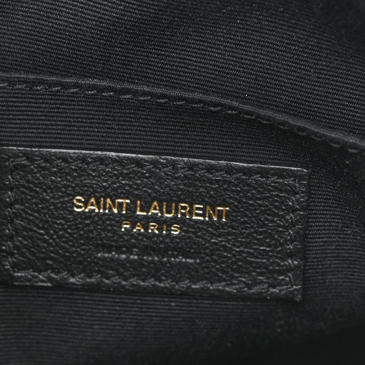 Saint Laurent Grain De Poudre Matelasse Chevron Quilted Round Vinyle Camera Bag White 6 of 9