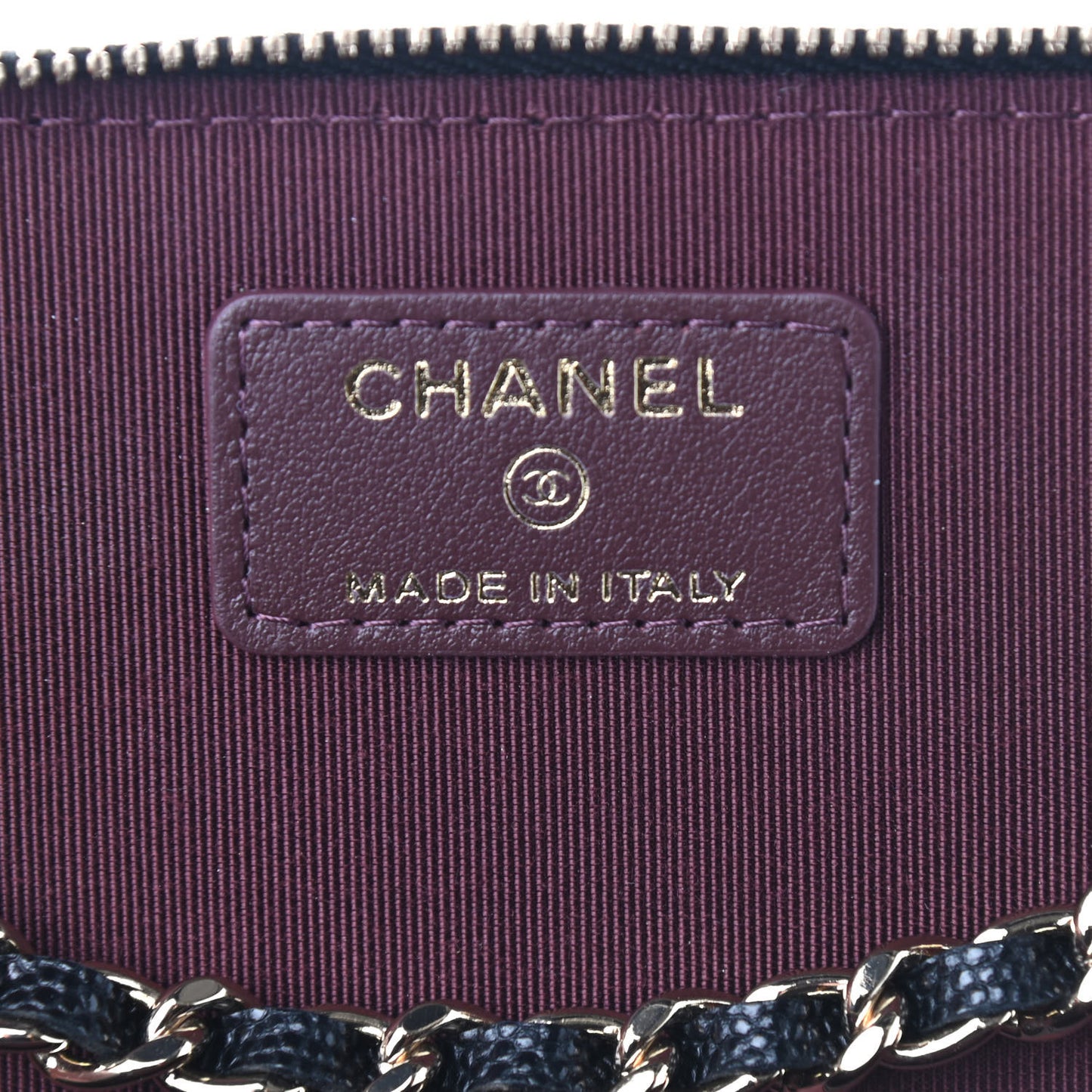 Caviar Quilted Small Vanity Case With Chain Black