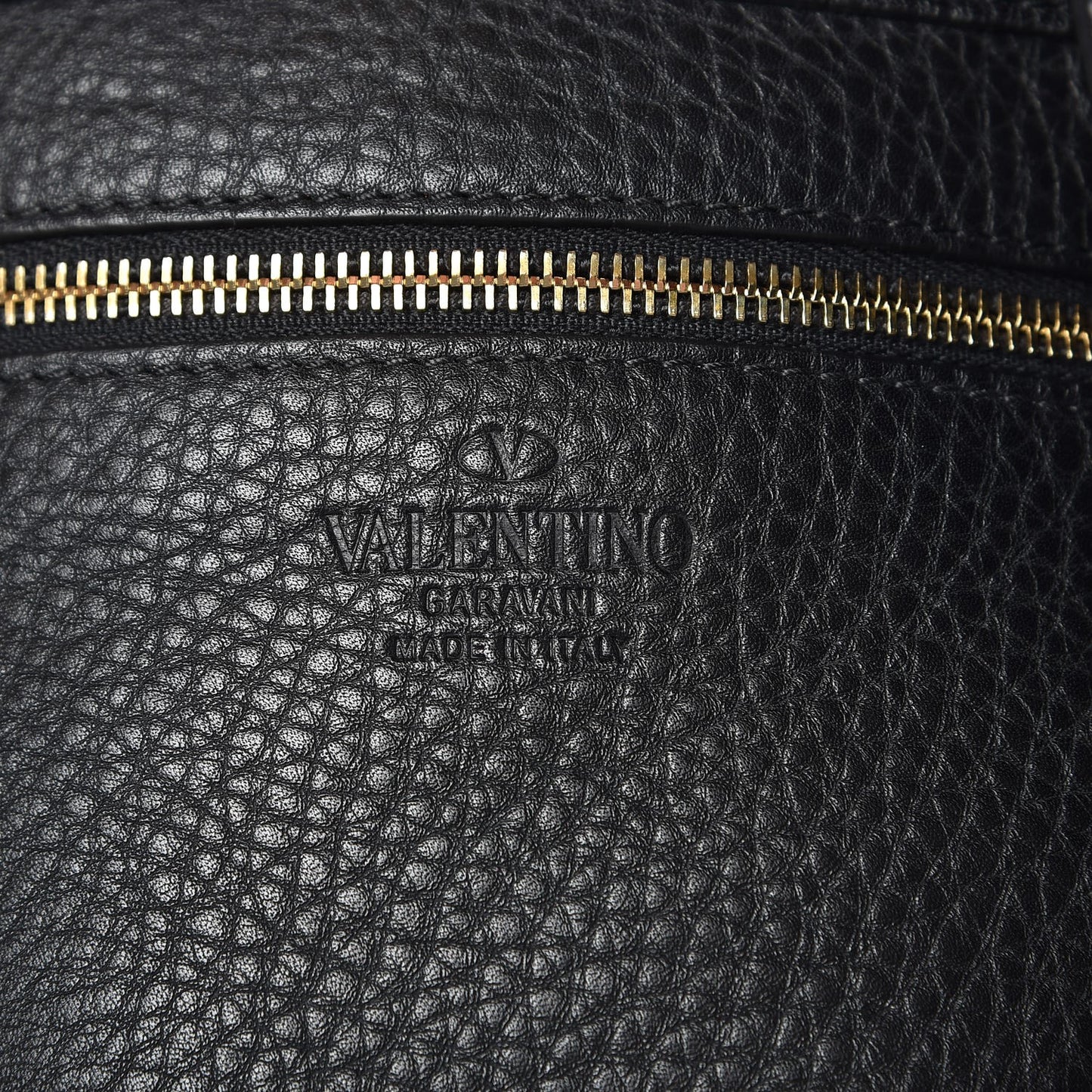 Pebbled Calfskin Large Rockstud Flip-Lock Messenger Bag Black