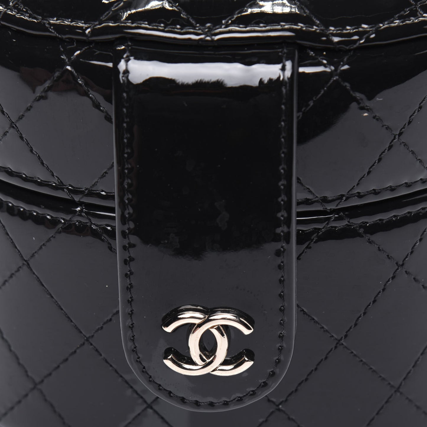 Patent Quilted Round Mini Vanity Case With Chain Black