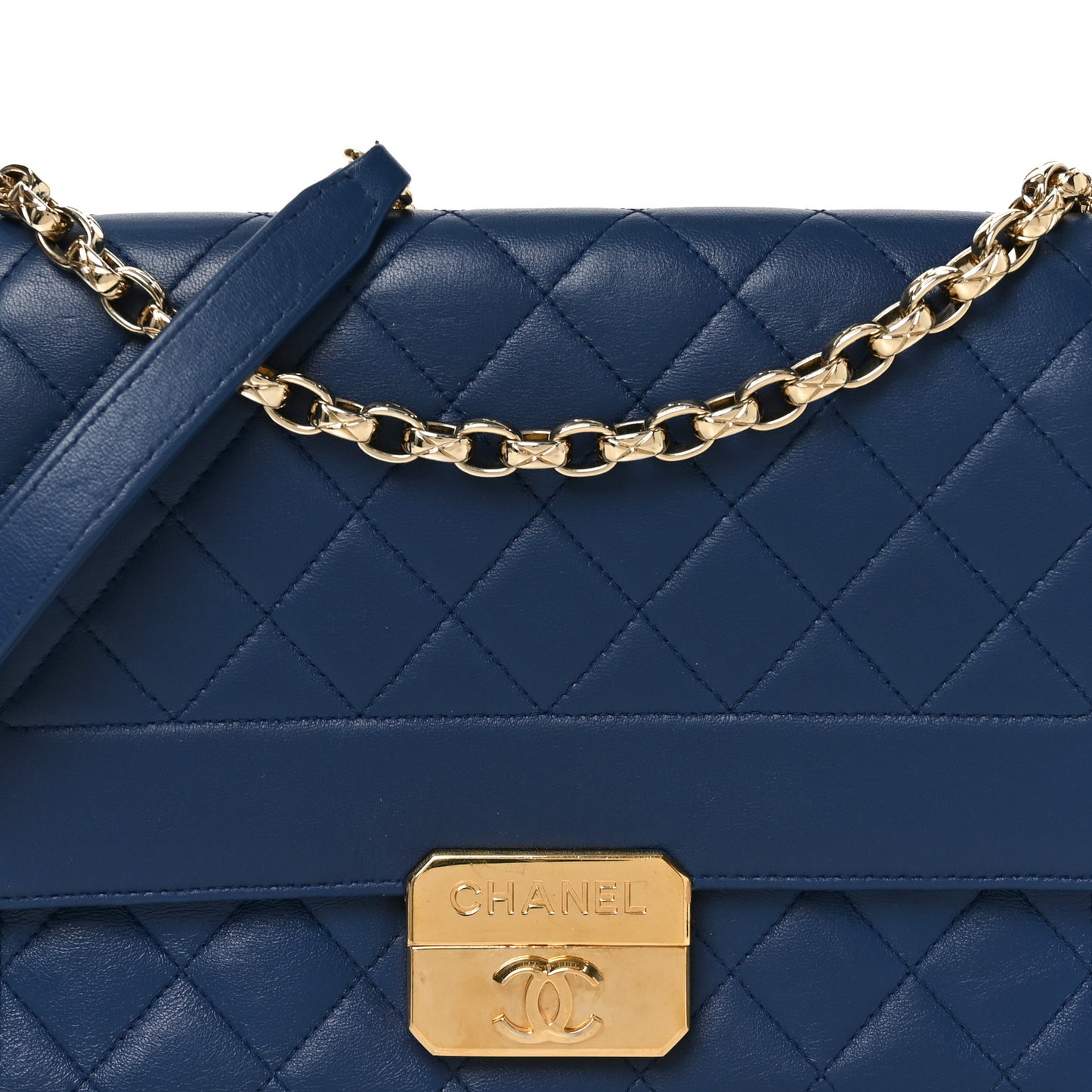 Lambskin Quilted Large Chic With Me Flap Navy