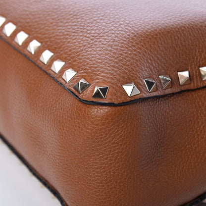 Valentino Garavani Pebbled Calfskin Small Rockstud Flip-Lock Messenger Bag Light Cuir 11 of 13