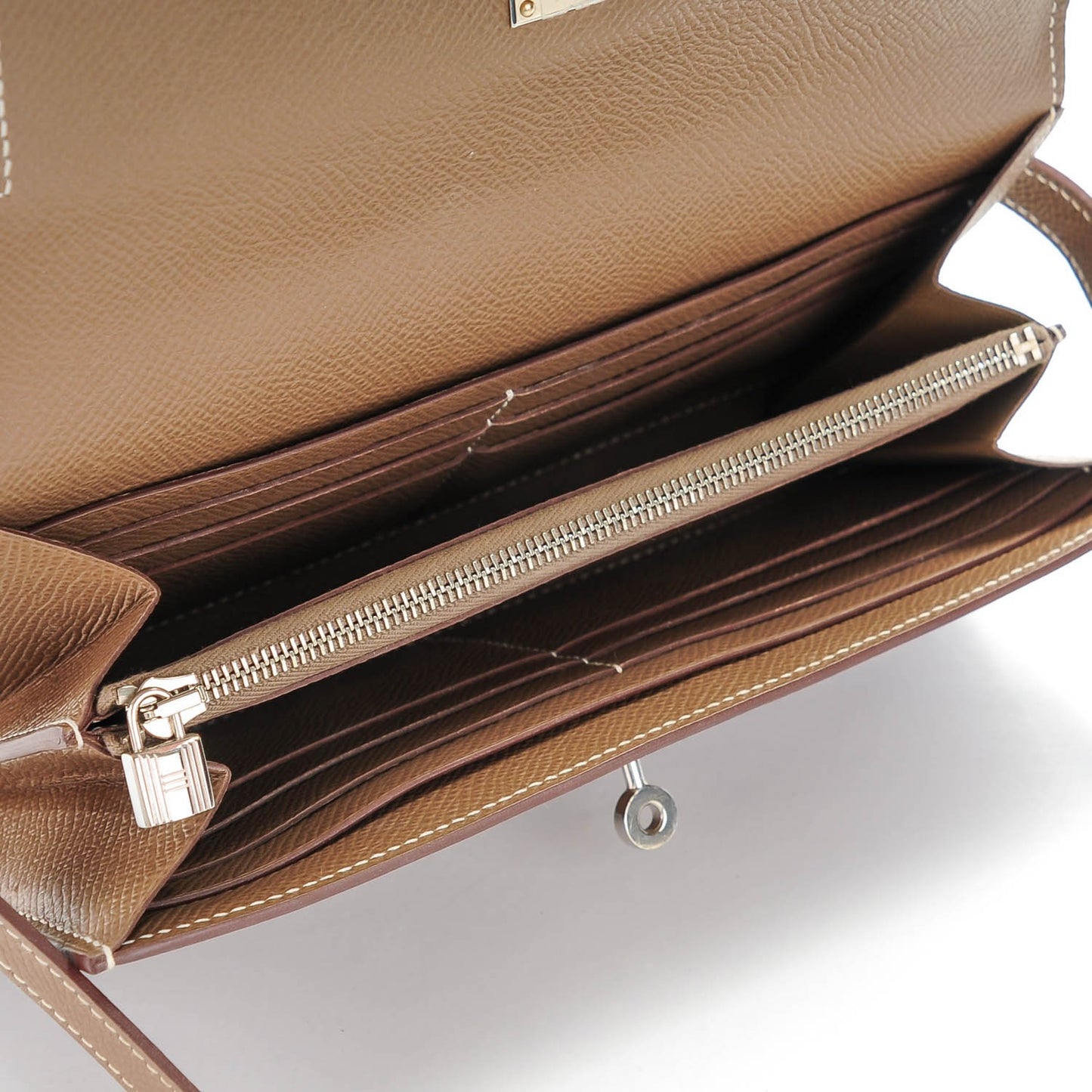 Epsom Kelly Longue Wallet Etoupe