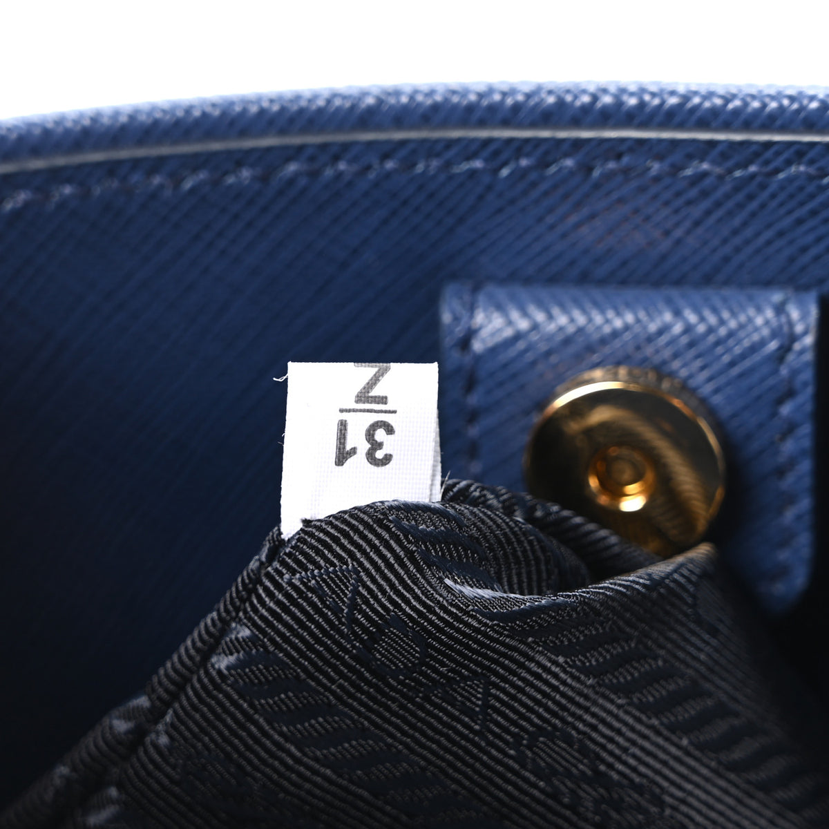 Saffiano Lux Medium Open Promenade Tote Bluette