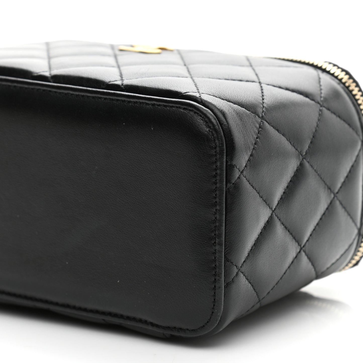 Lambskin Quilted Small Top Handle Vanity Case With Chain Black