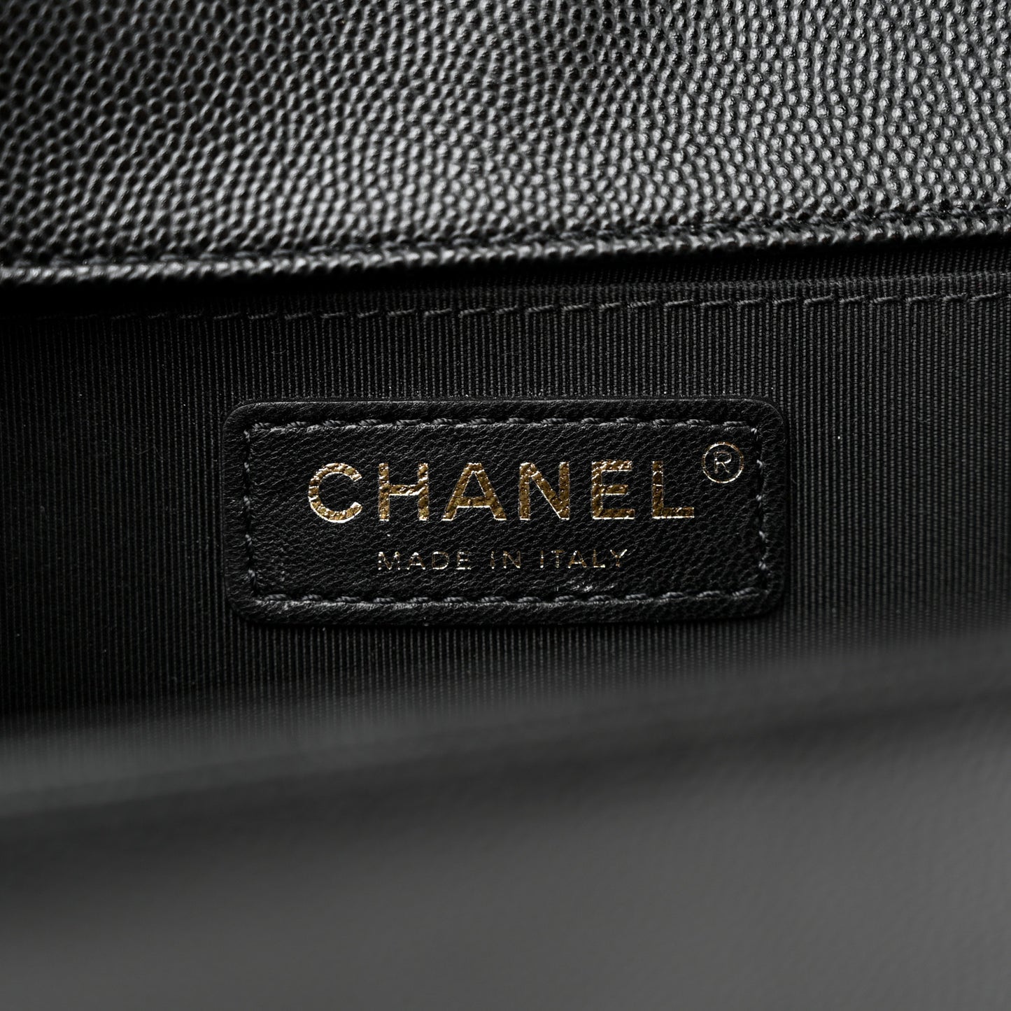 Caviar Quilted Medium Boy Flap Black