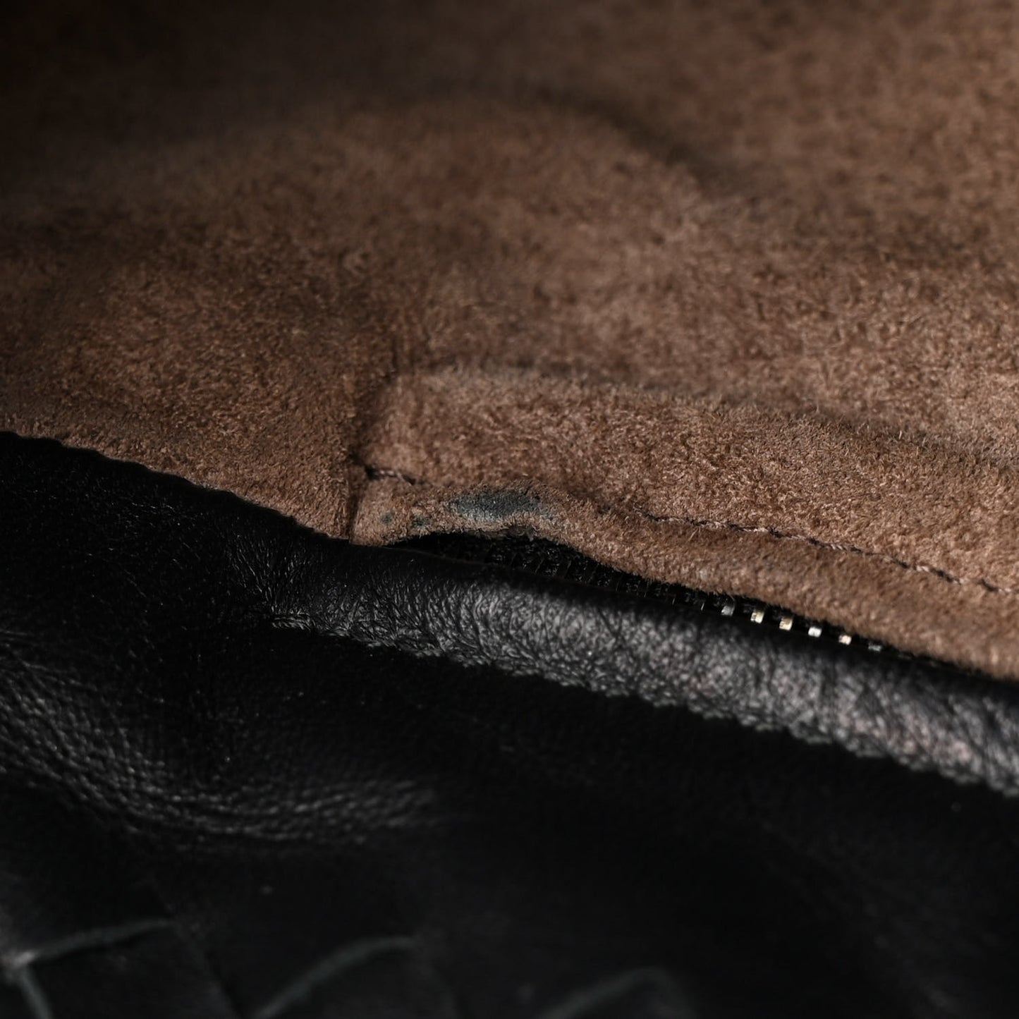 Nappa Intrecciato Medium Seamless Tote Black