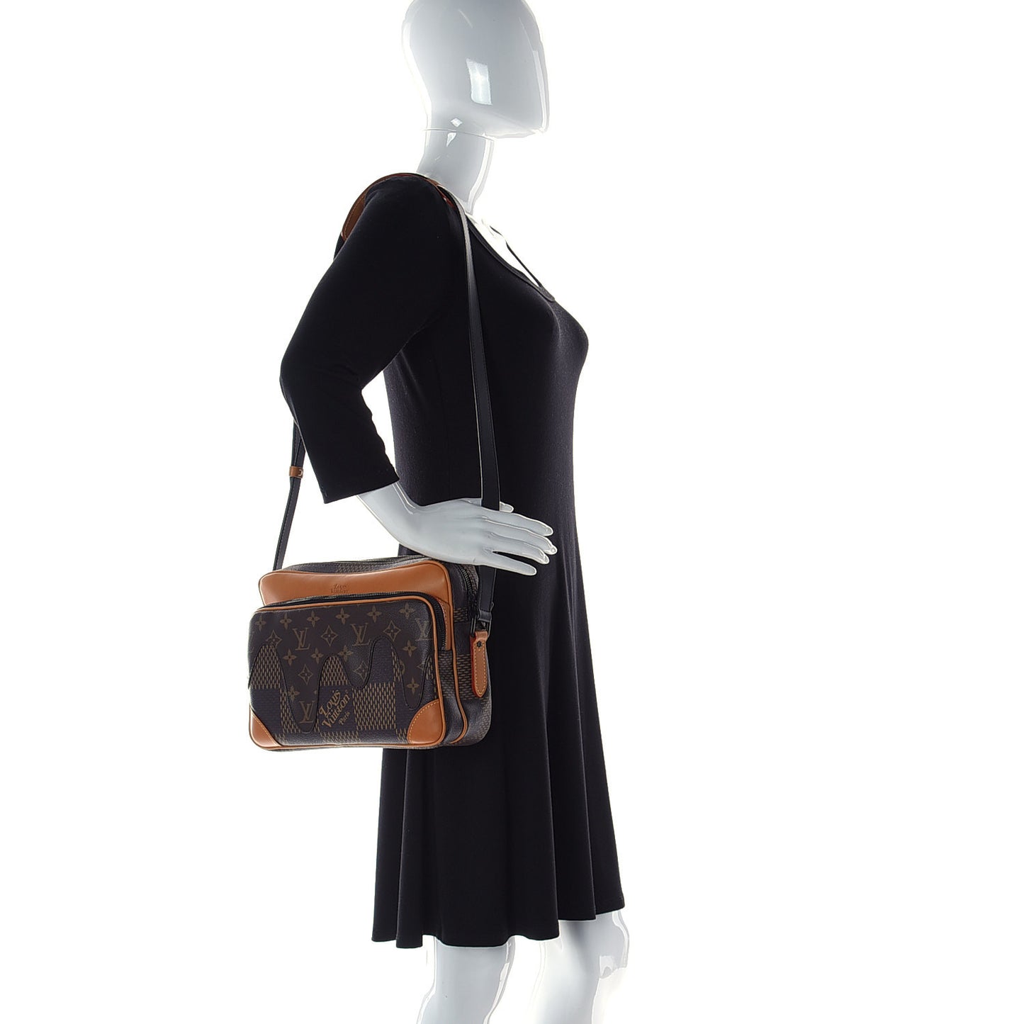 X NIGO Giant Damier Ebene Monogram Nil Messenger