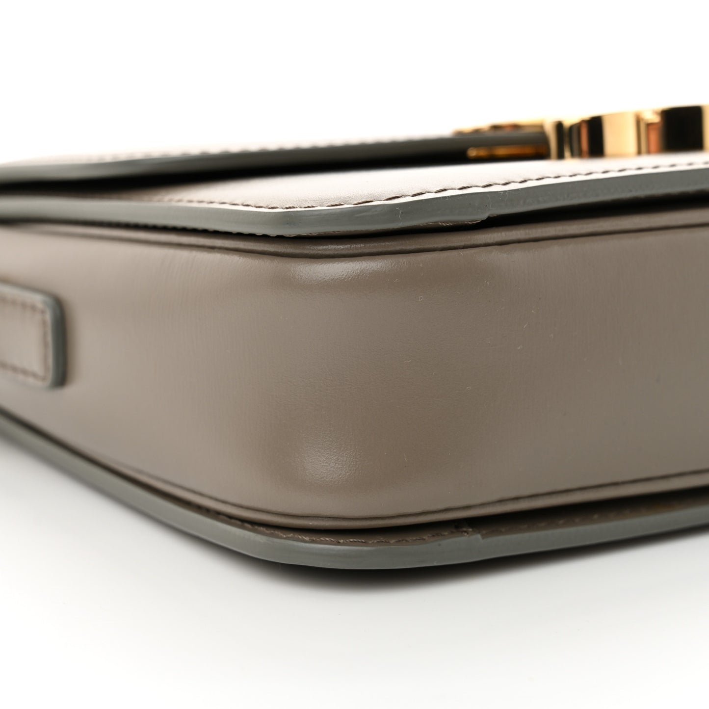 Shiny Calfskin Teen Triomphe Pebble