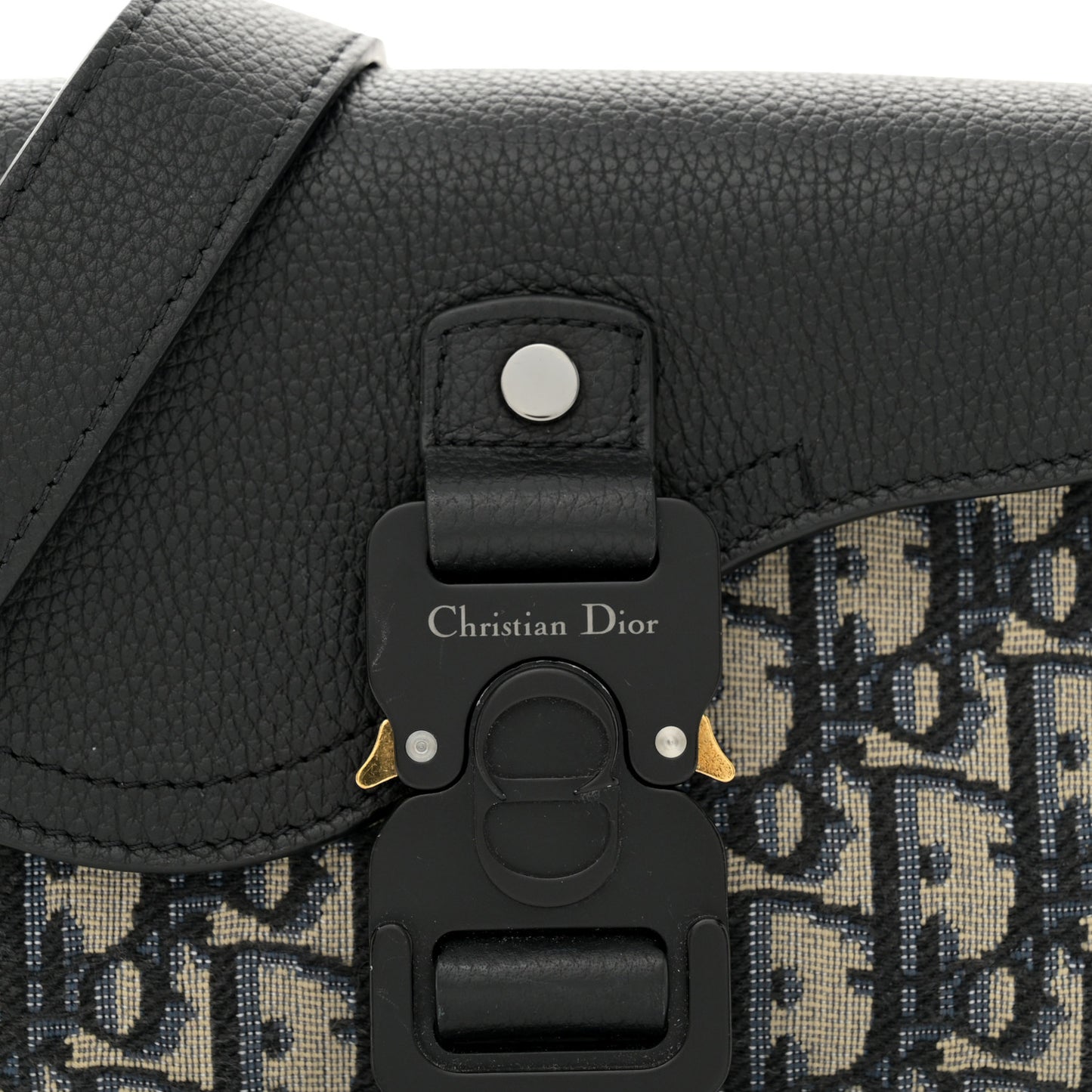 Grained Calfskin Oblique Saddle Messenger Black