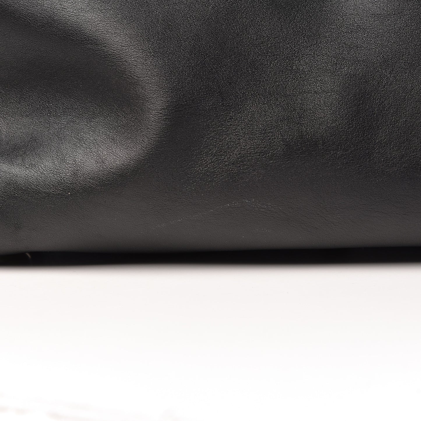 Calfskin Medium Classic Y Cabas Black