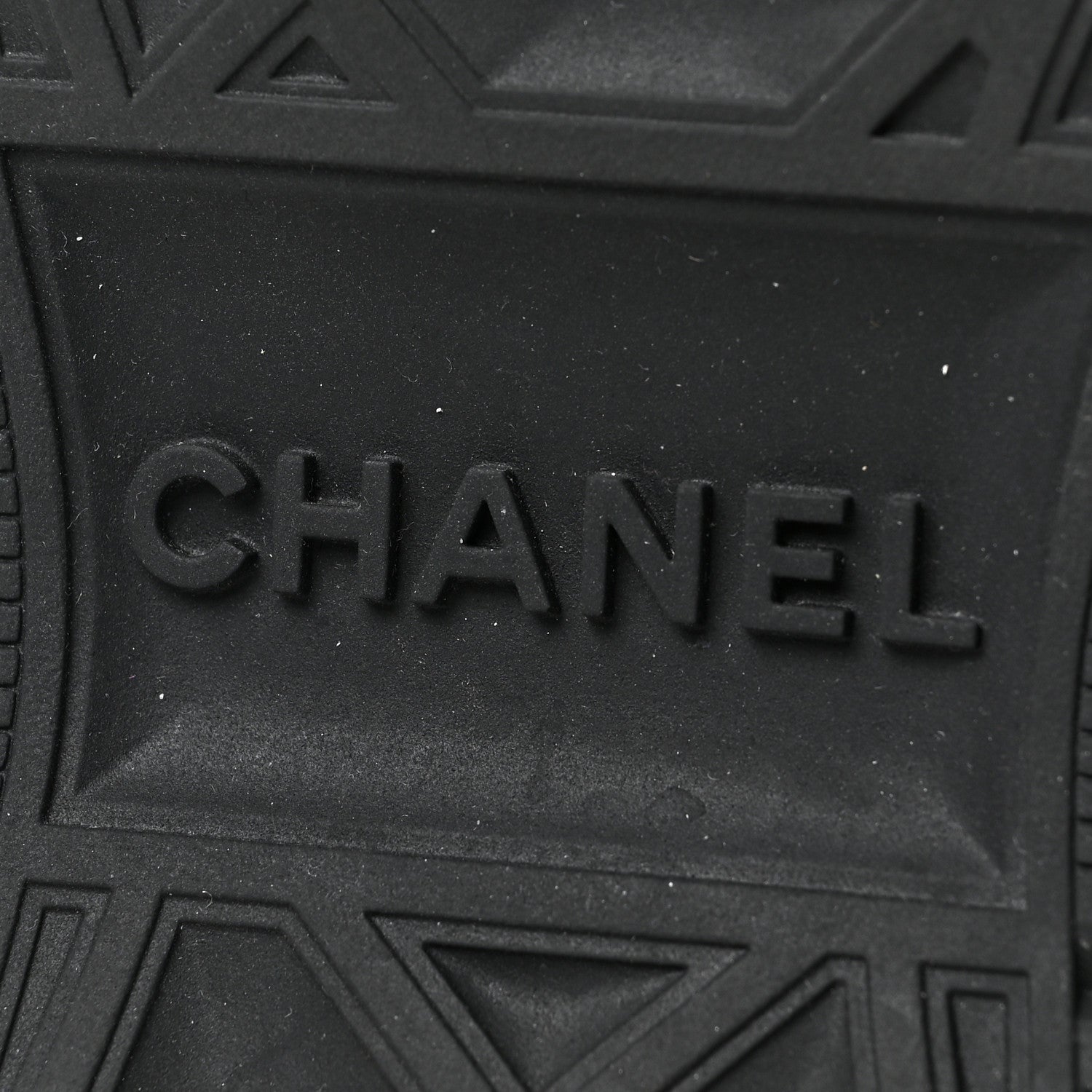 Chanel Suede Calfskin Embroidered CC Sneakers 41 Beige Black 6 of 8