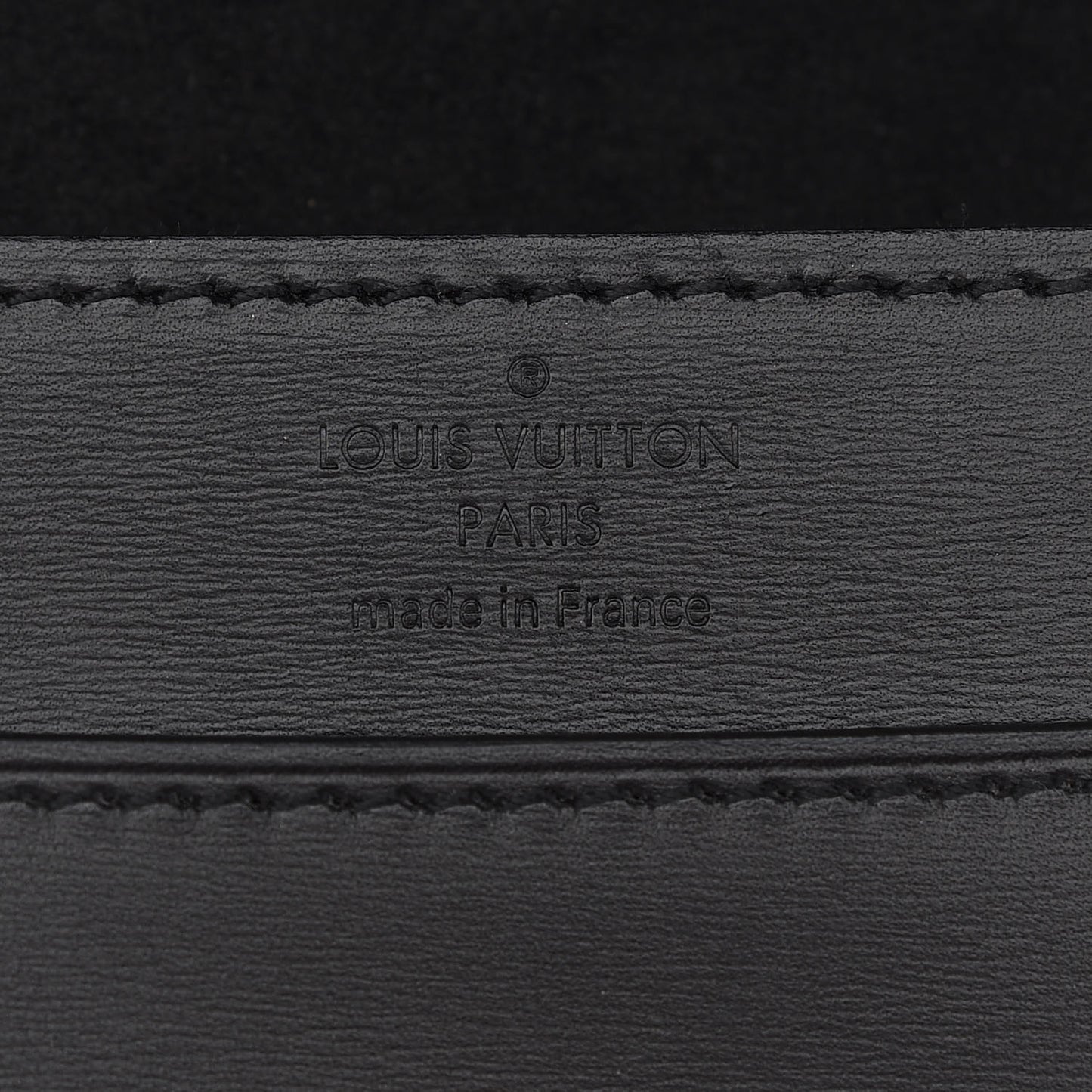 Calfskin Chain Louise GM NM Black