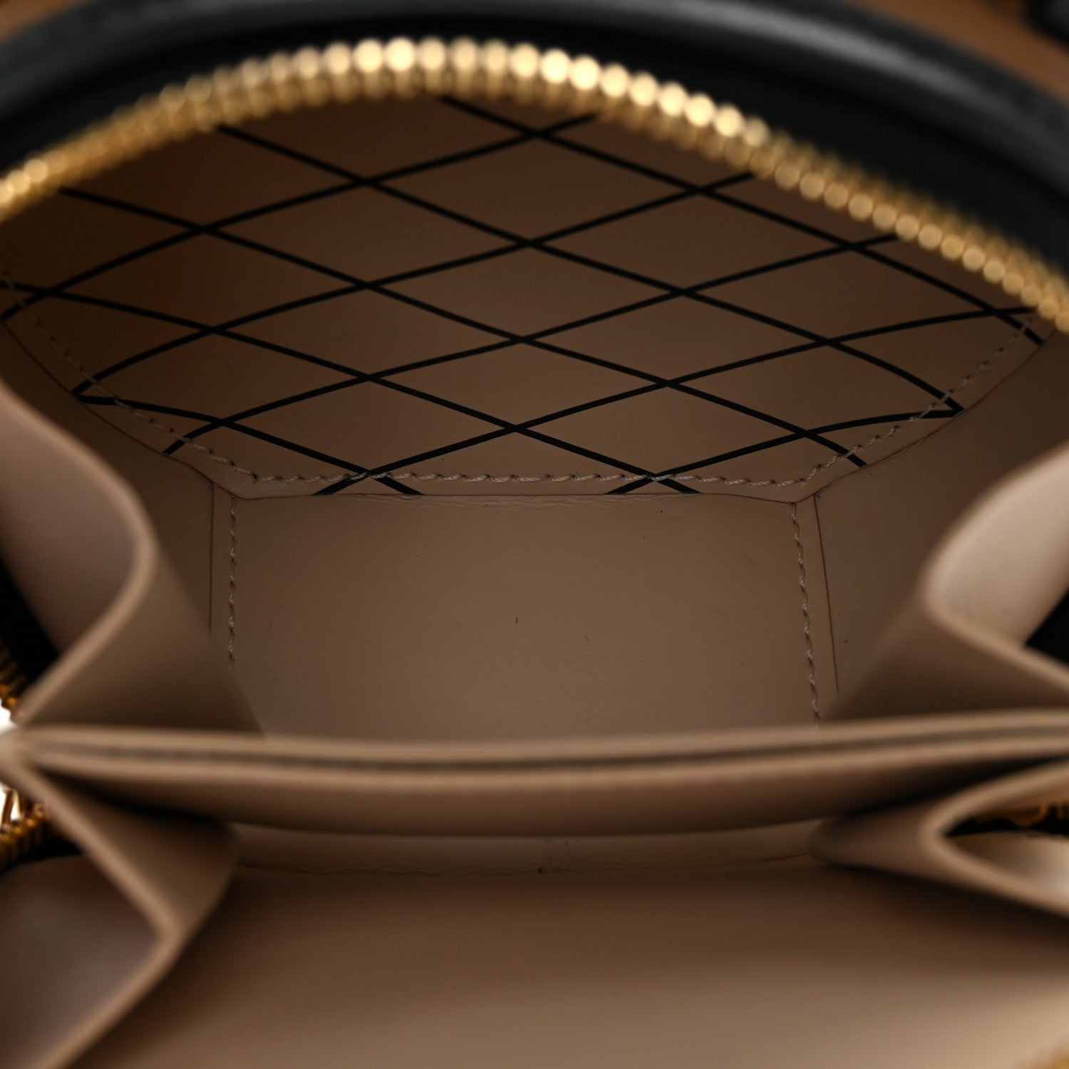 Louis Vuitton Reverse Monogram Mini Boite Chapeau 5 of 9