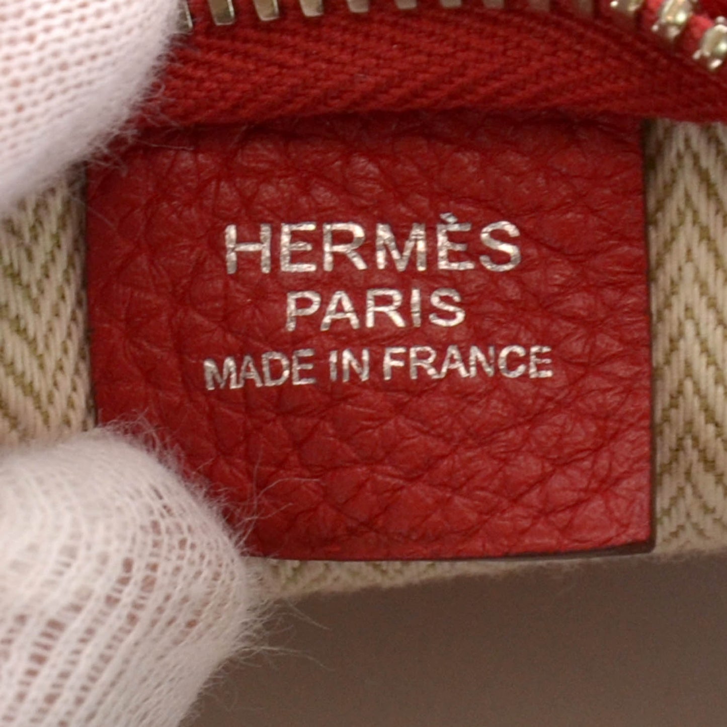 Clemence Massai Cut 40 Rouge Casaque