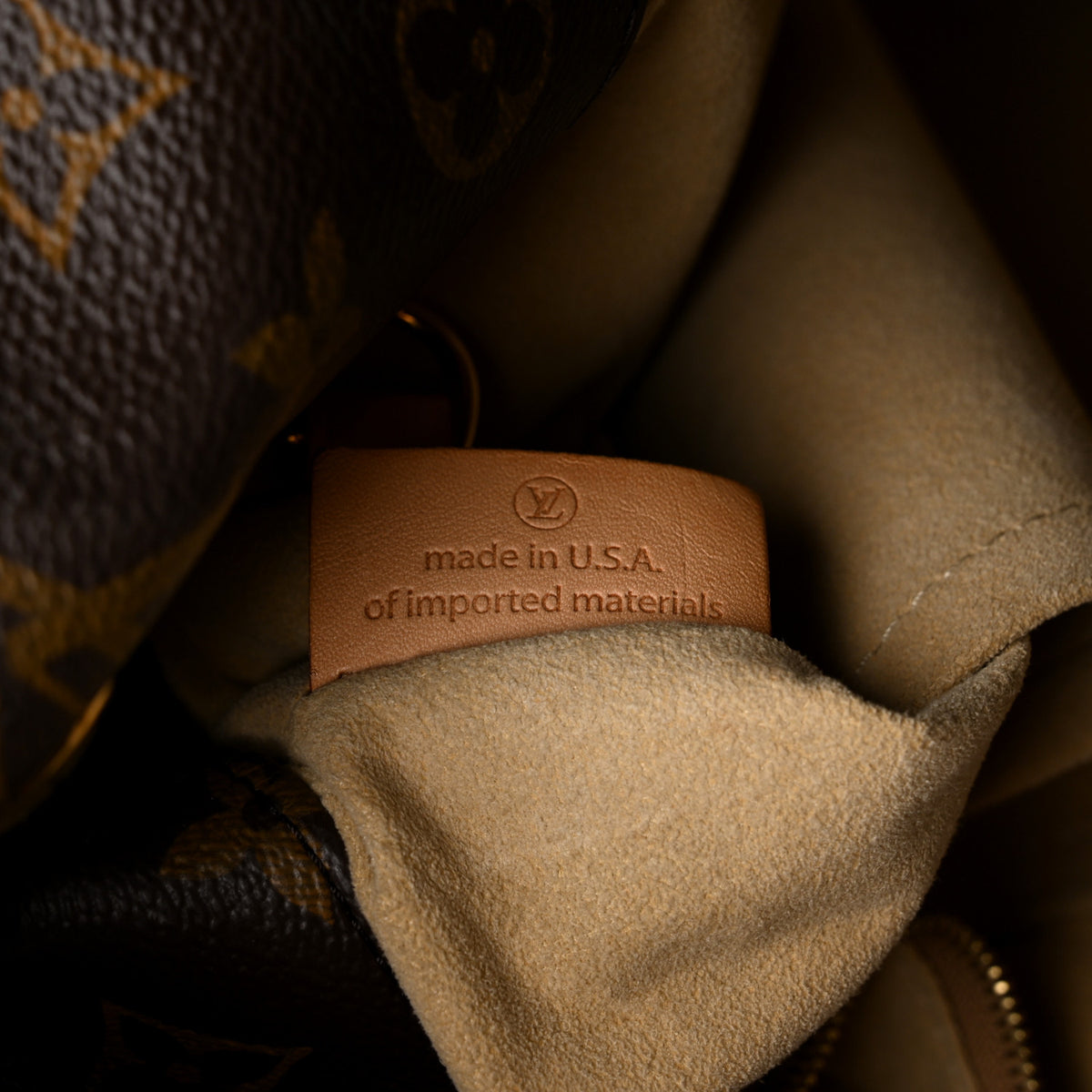 Louis Vuitton Monogram Artsy MM 7 of 10