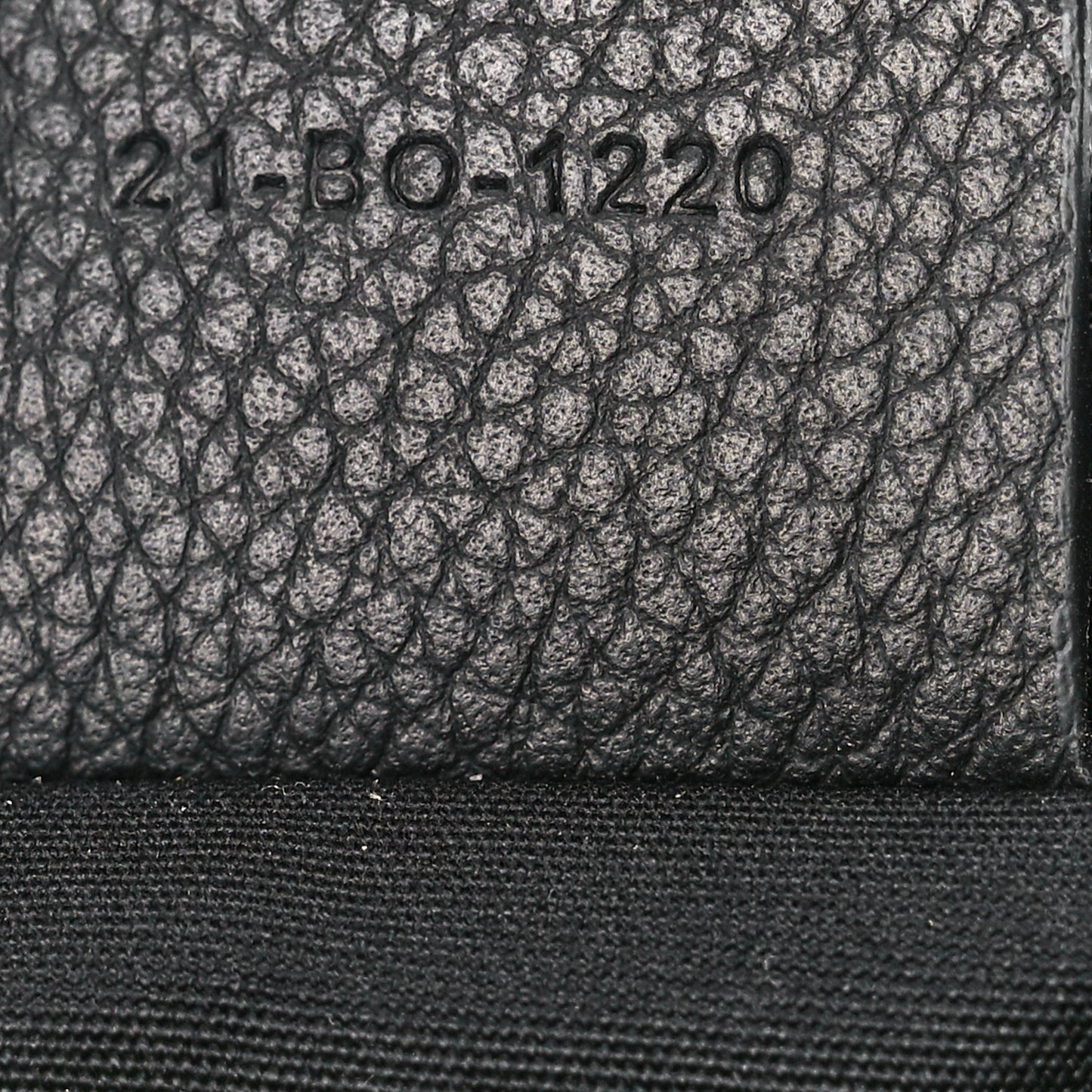 Grained Calfskin Oblique Mini Saddle Messenger Black