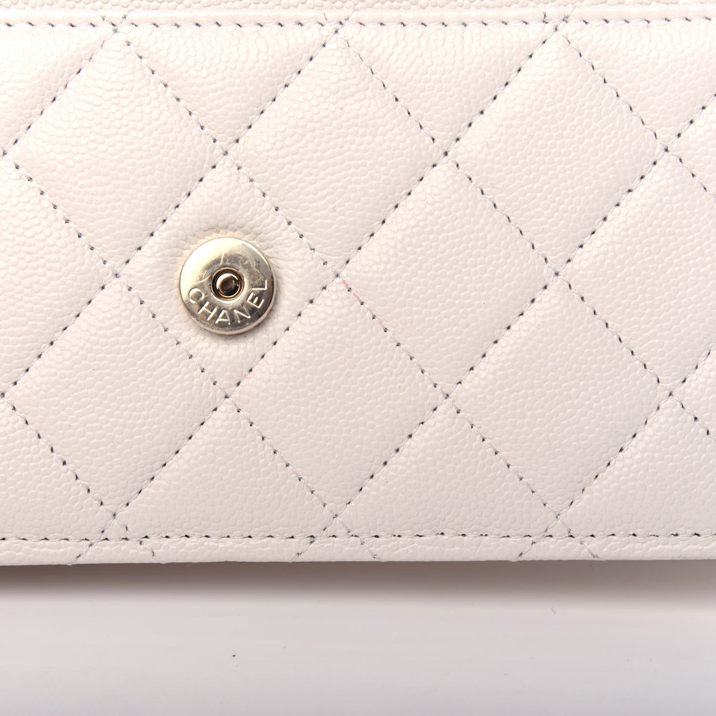 Caviar Quilted Wallet On Chain WOC White